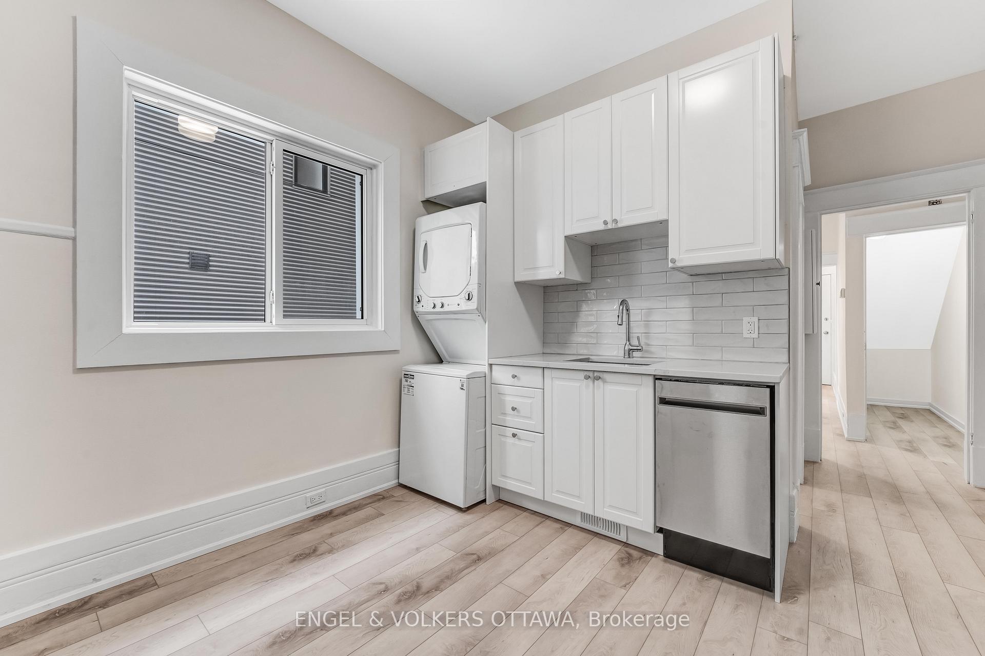 Photo 14 of Unit 2, 170 Ivy Crescent, Ottawa, Lindenlea — HOMEH