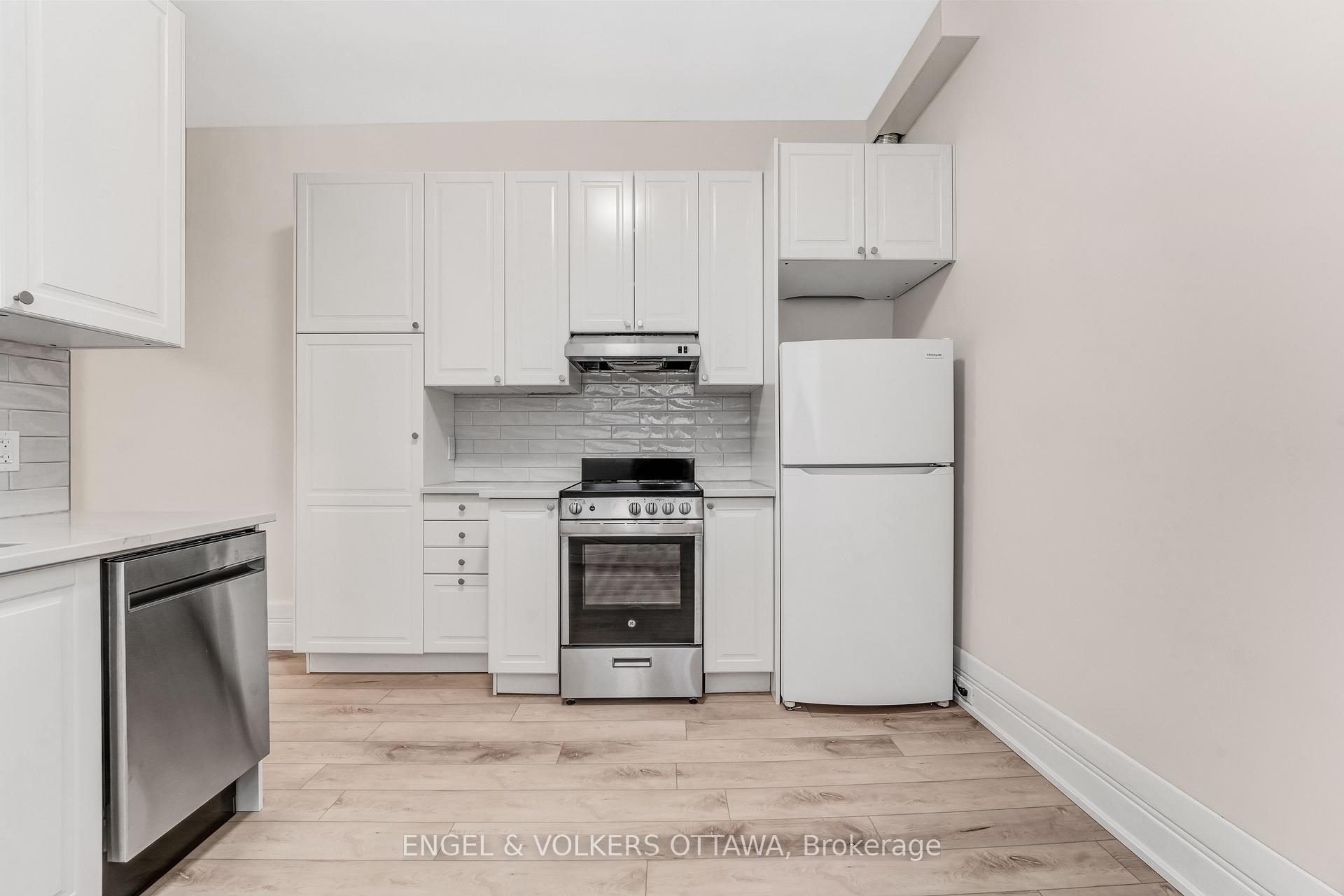 Photo 15 of Unit 2, 170 Ivy Crescent, Ottawa, Lindenlea — HOMEH
