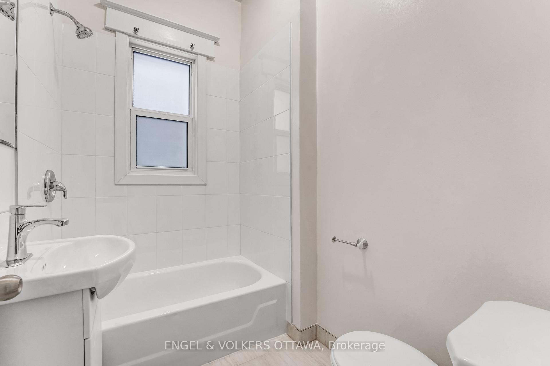 Photo 17 of Unit 2, 170 Ivy Crescent, Ottawa, Lindenlea — HOMEH