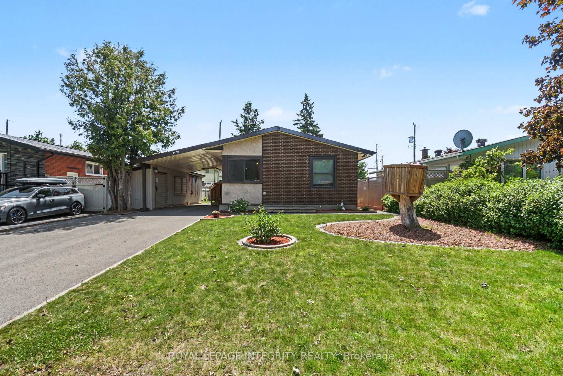 Photo 1 of 2450 Magnus Avenue, Ottawa, Hawthorne Meadows — HOMEH