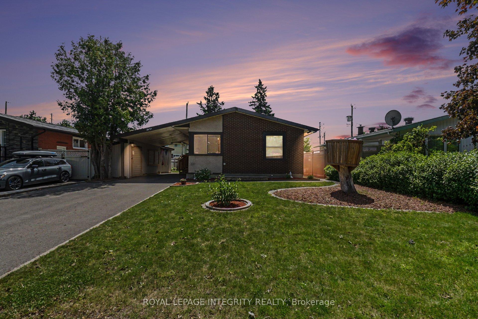 Photo 2 of 2450 Magnus Avenue, Ottawa, Hawthorne Meadows — HOMEH