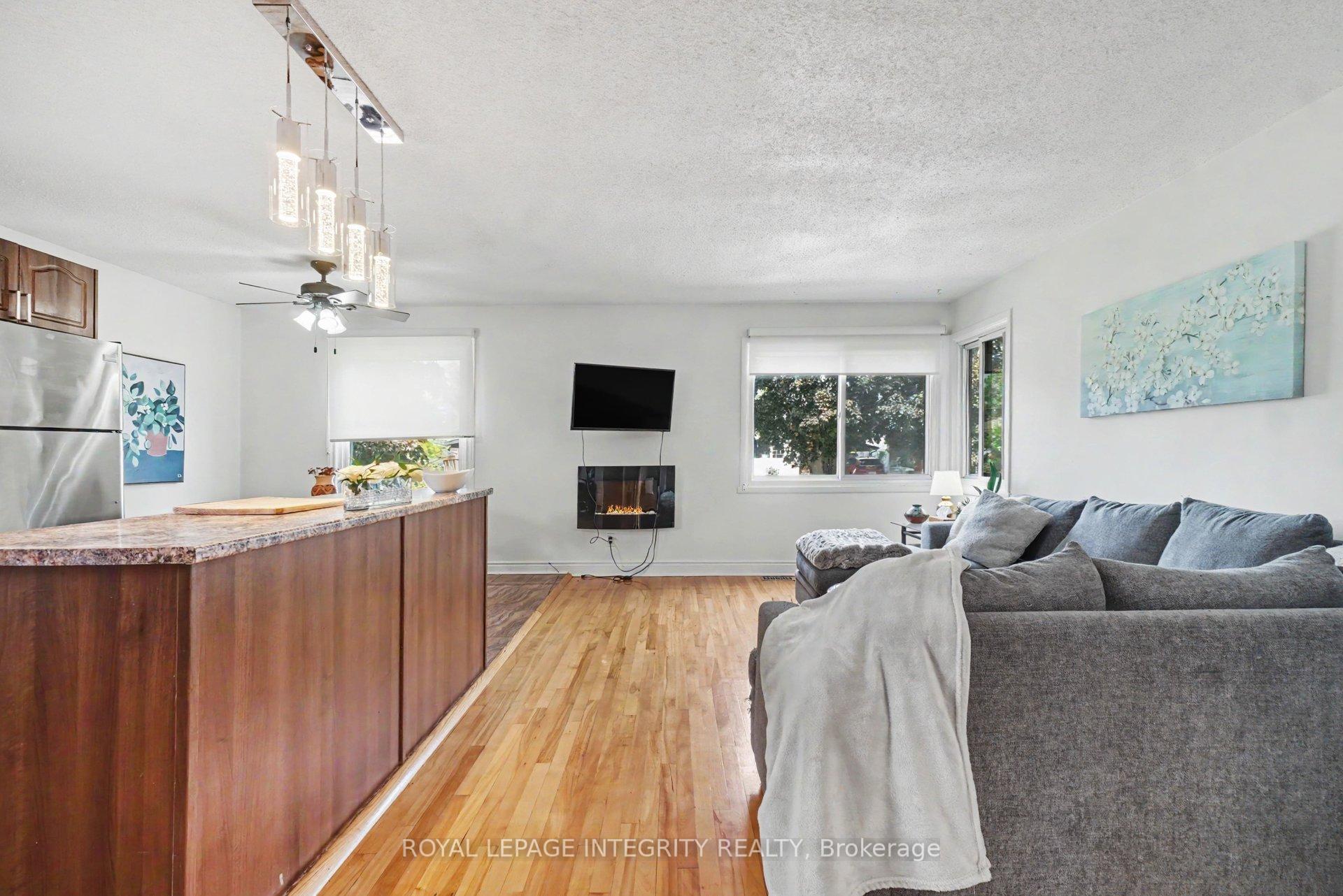 Photo 16 of 2450 Magnus Avenue, Ottawa, Hawthorne Meadows — HOMEH