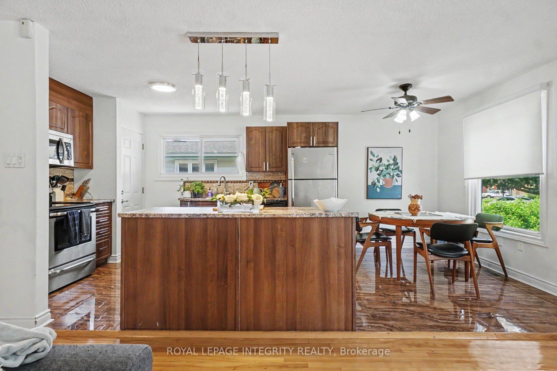 Photo 18 of 2450 Magnus Avenue, Ottawa, Hawthorne Meadows — HOMEH