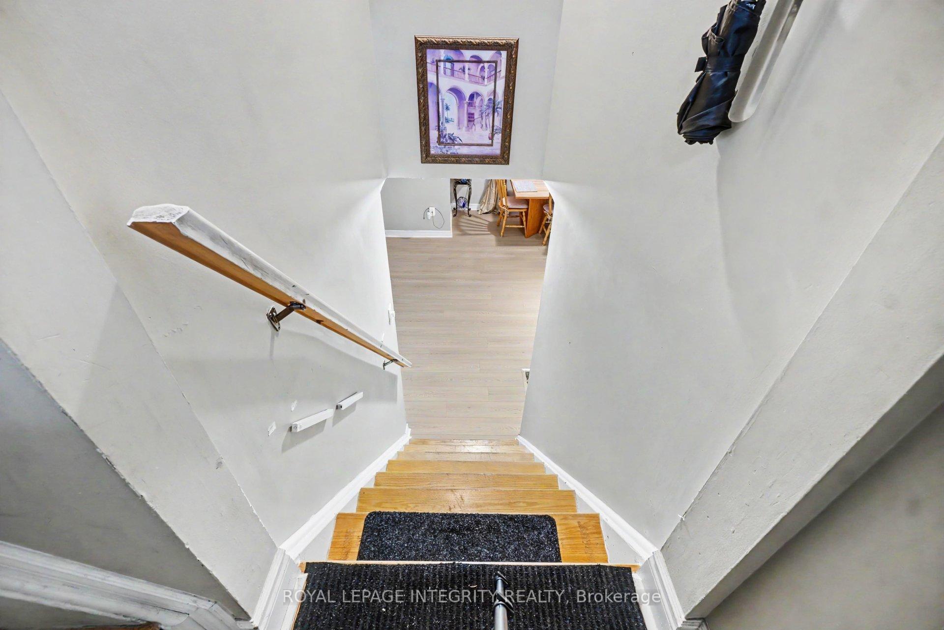 Photo 23 of 2450 Magnus Avenue, Ottawa, Hawthorne Meadows — HOMEH
