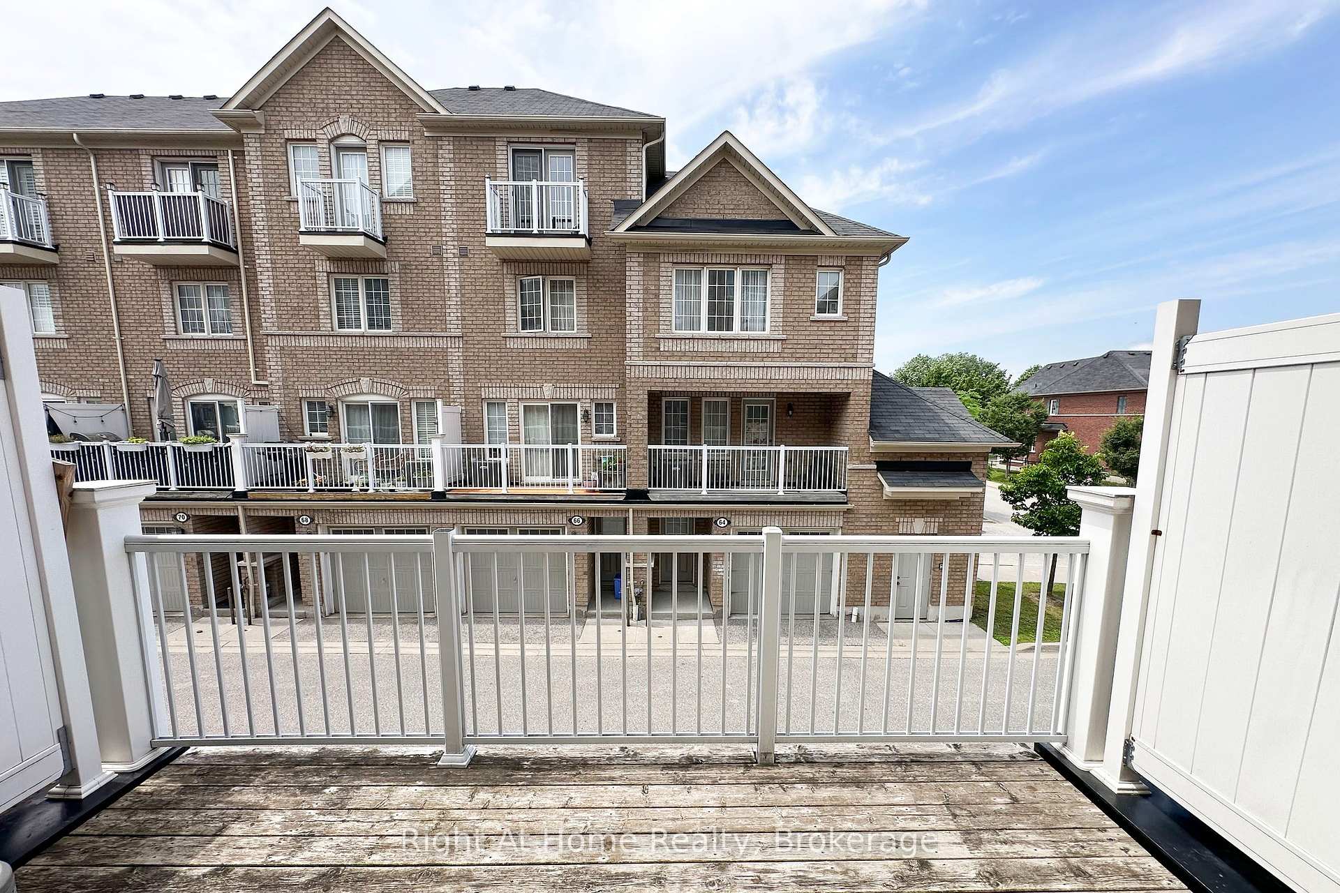 Photo 7 of Unit Unit 65, 65 Cooperage Lane, Ajax, Central — HOMEH