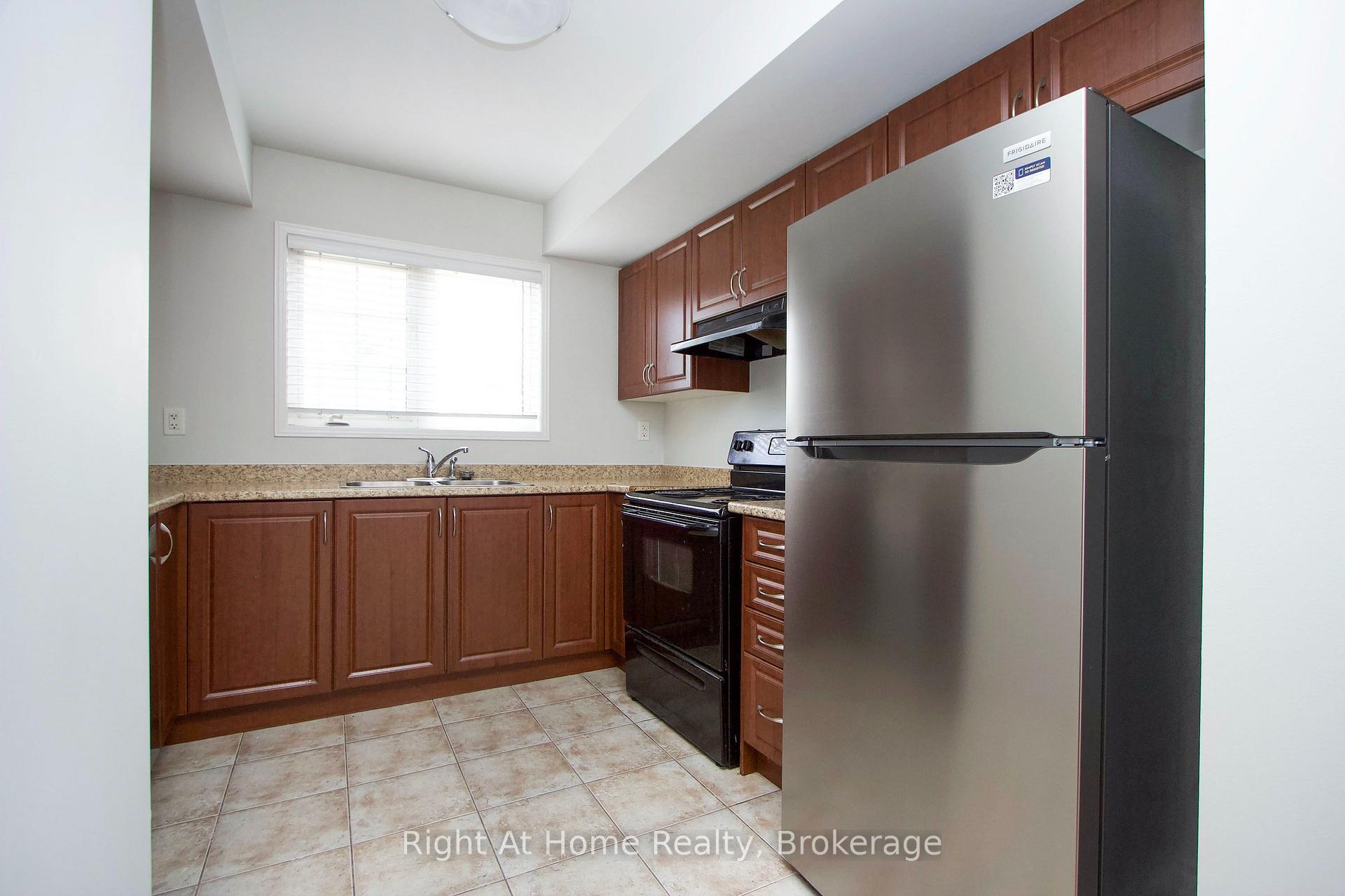 Photo 8 of Unit Unit 65, 65 Cooperage Lane, Ajax, Central — HOMEH