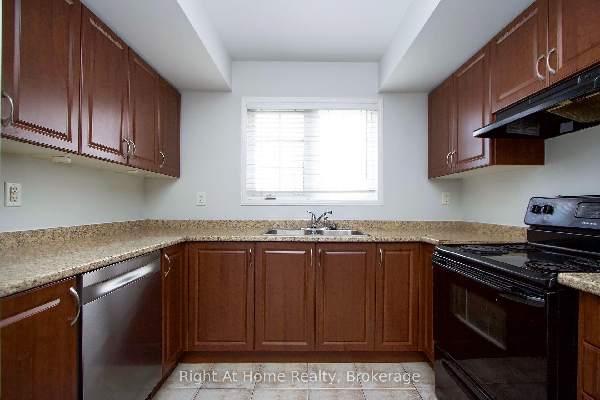 Photo 9 of Unit Unit 65, 65 Cooperage Lane, Ajax, Central — HOMEH