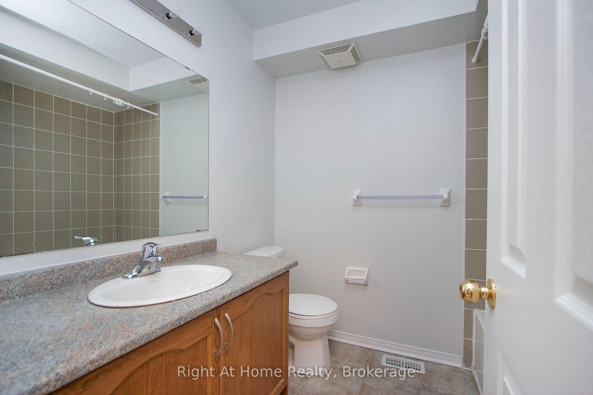 Photo 13 of Unit Unit 65, 65 Cooperage Lane, Ajax, Central — HOMEH