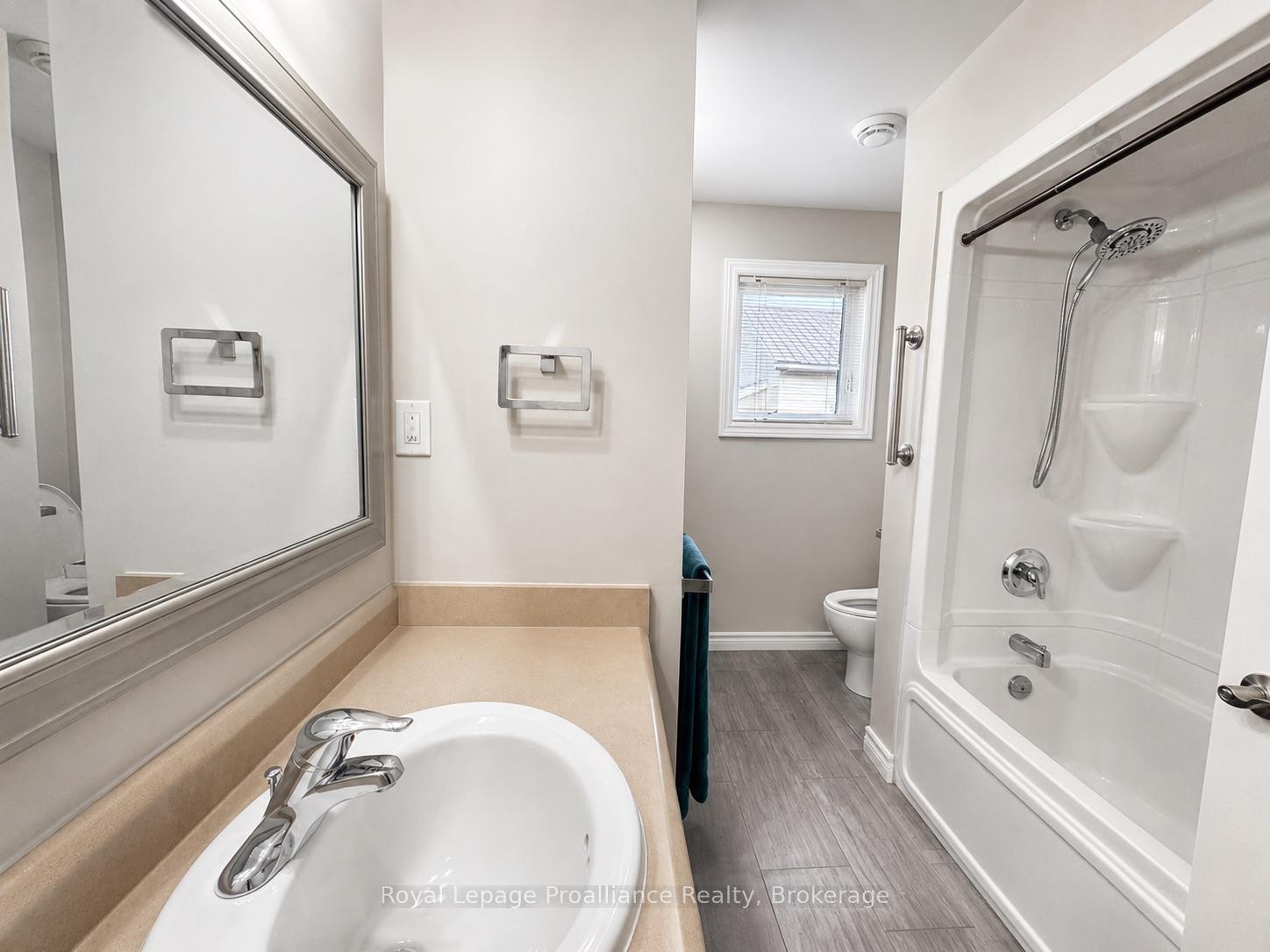 Photo 15 of 54 South John Street, Belleville, Belleville Ward — HOMEH