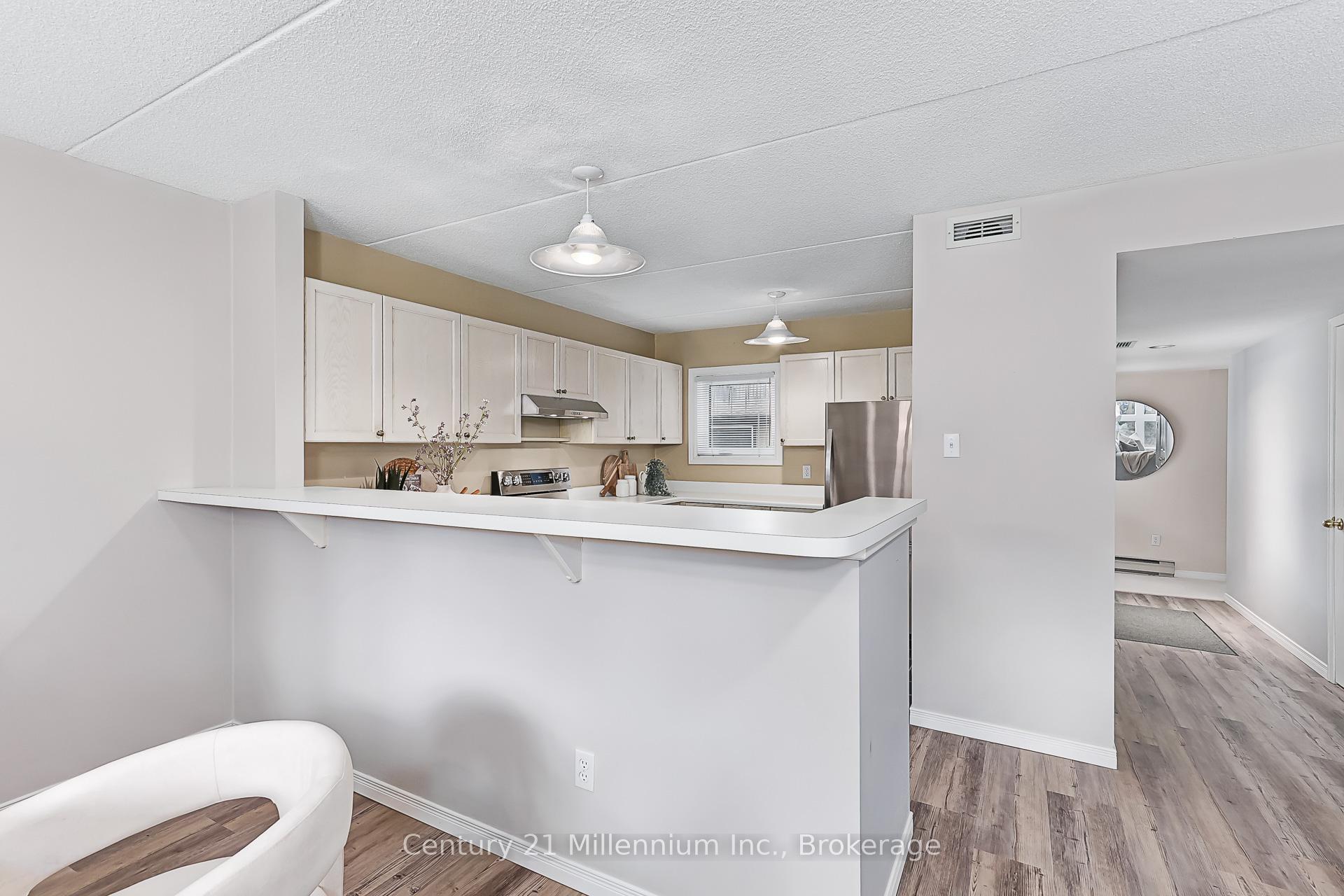 Photo 10 of 409 Mariners Way, Collingwood — HOMEH