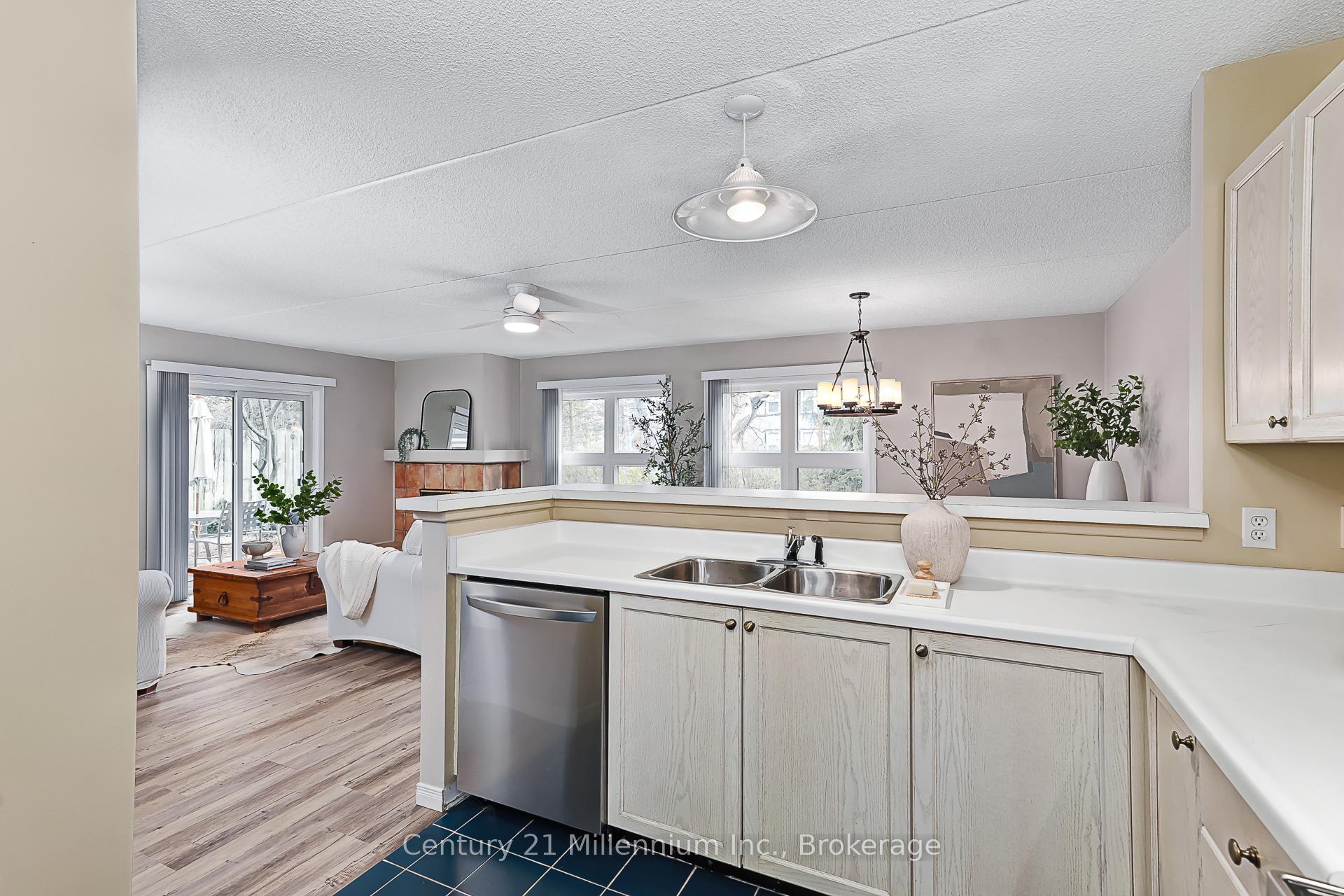 Photo 13 of 409 Mariners Way, Collingwood — HOMEH