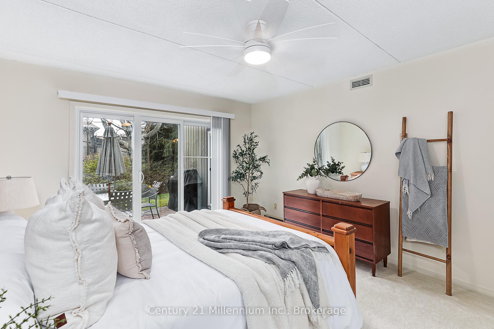 Photo 21 of 409 Mariners Way, Collingwood — HOMEH