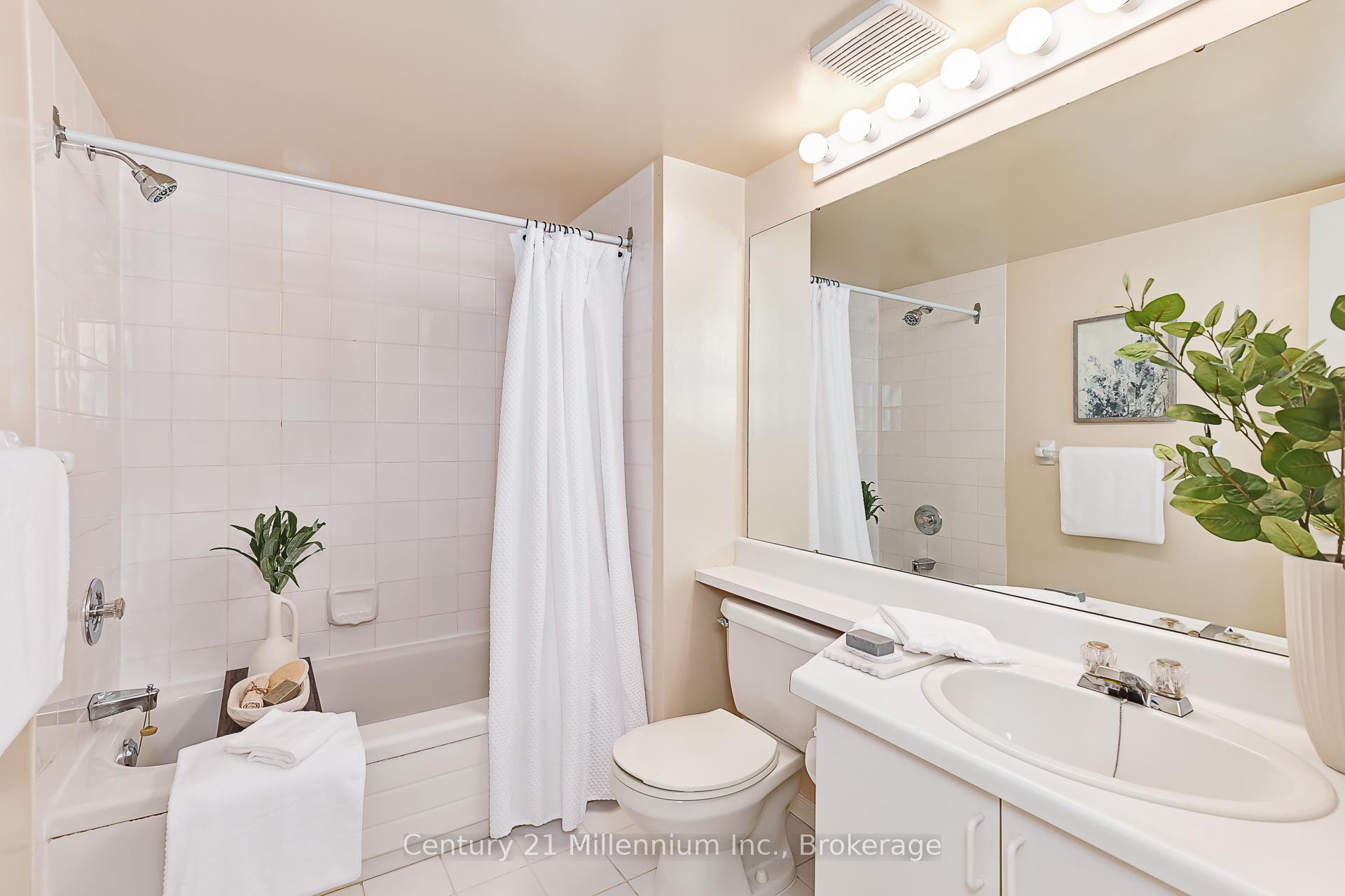 Photo 23 of 409 Mariners Way, Collingwood — HOMEH