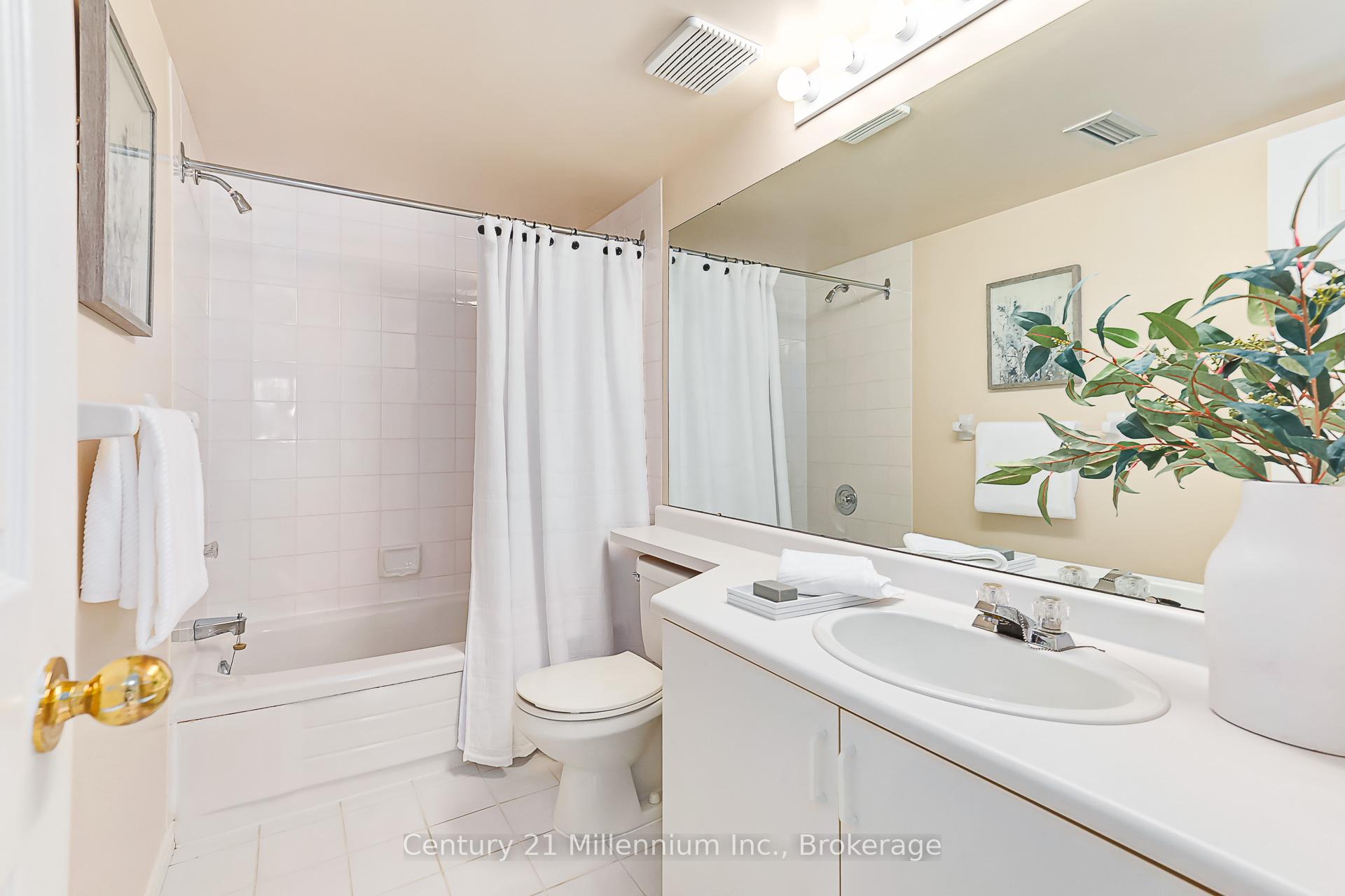 Photo 24 of 409 Mariners Way, Collingwood — HOMEH