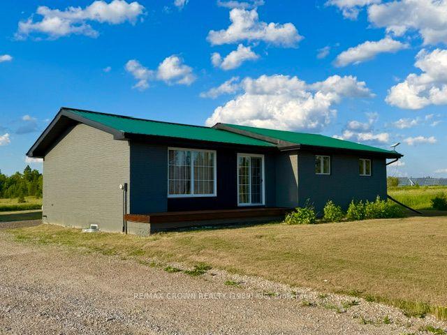 Photo 3 of 198 Highway 11 W, Kapuskasing — HOMEH