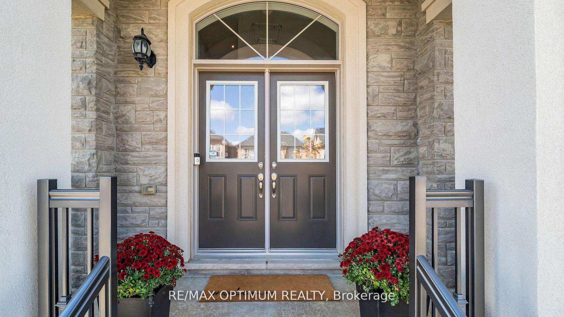 Photo 3 of 450 Brisdale Drive, Brampton, Northwest Brampton — HOMEH