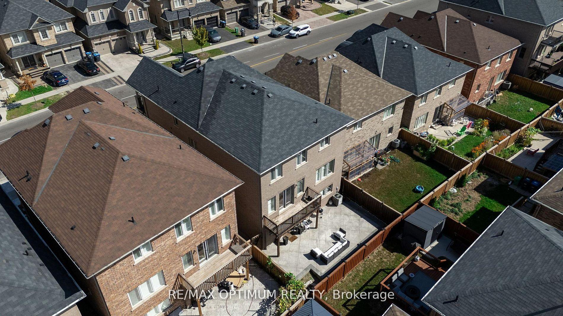 Photo 43 of 450 Brisdale Drive, Brampton, Northwest Brampton — HOMEH