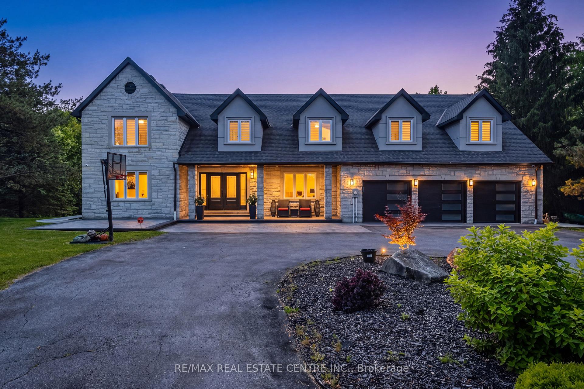 Front of 6 Country Lane Drive