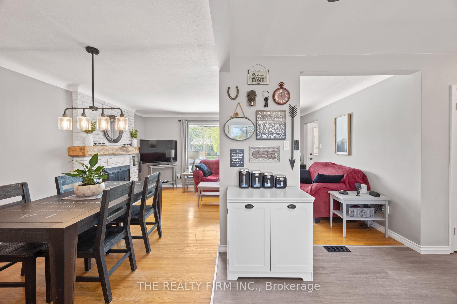 Photo 18 of 430 Magnolia Crescent, London, East A — HOMEH