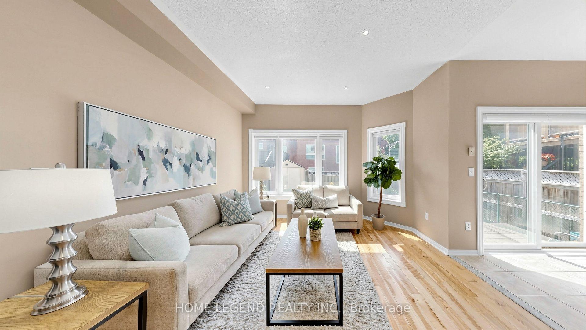Photo 9 of 14 Mccaul Street, Markham, Berczy — HOMEH