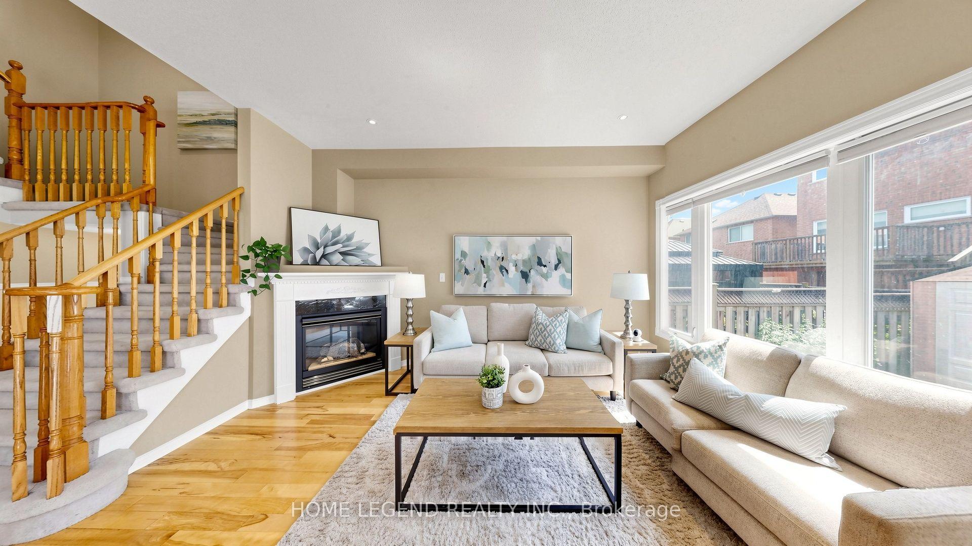 Photo 11 of 14 Mccaul Street, Markham, Berczy — HOMEH