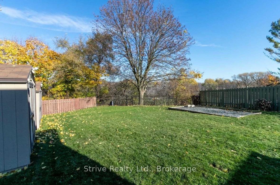Photo 12 of 447 Harcourt Boulevard, Oshawa, Donevan — HOMEH