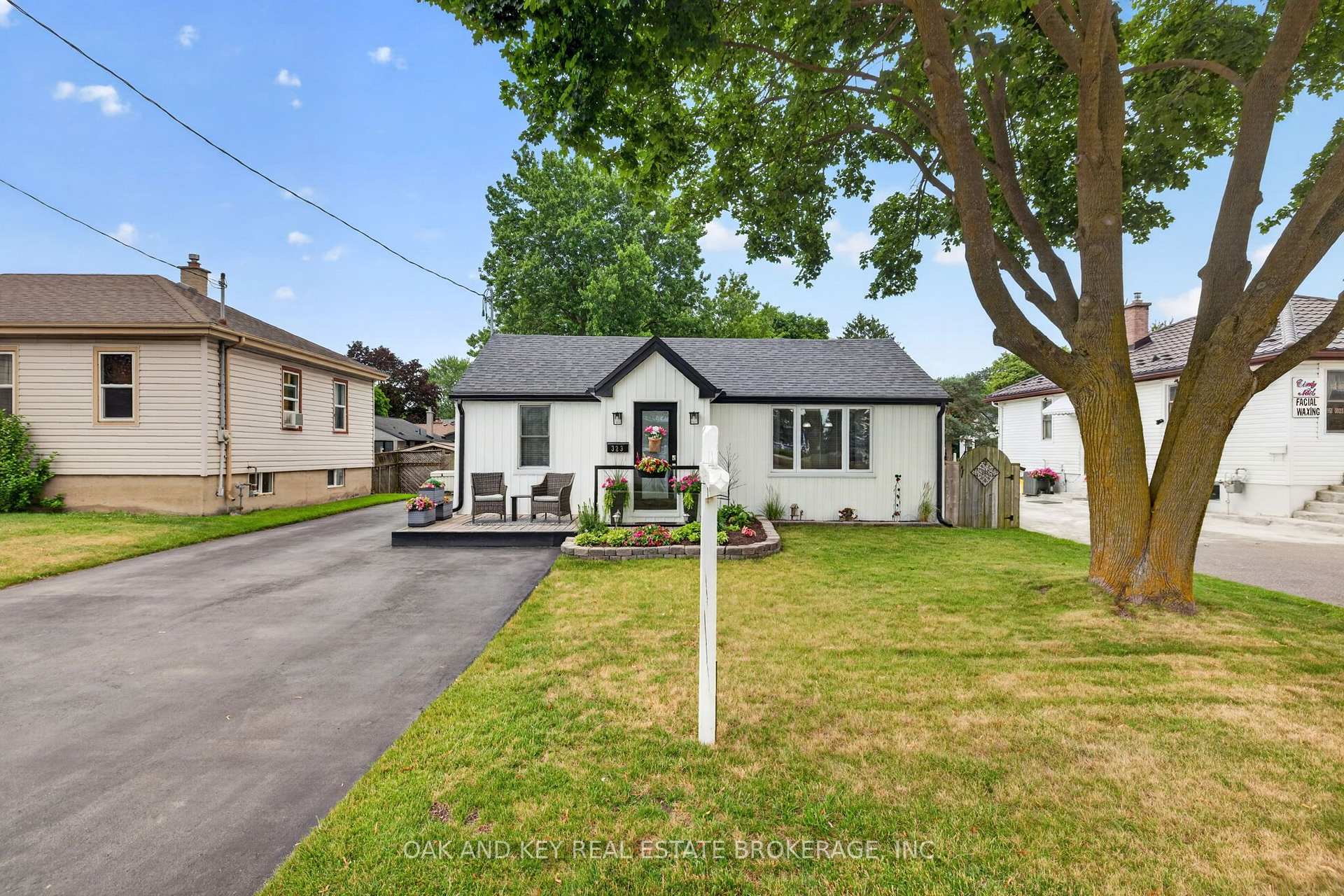 Photo 3 of 323 Clarke Road, London, East H — HOMEH