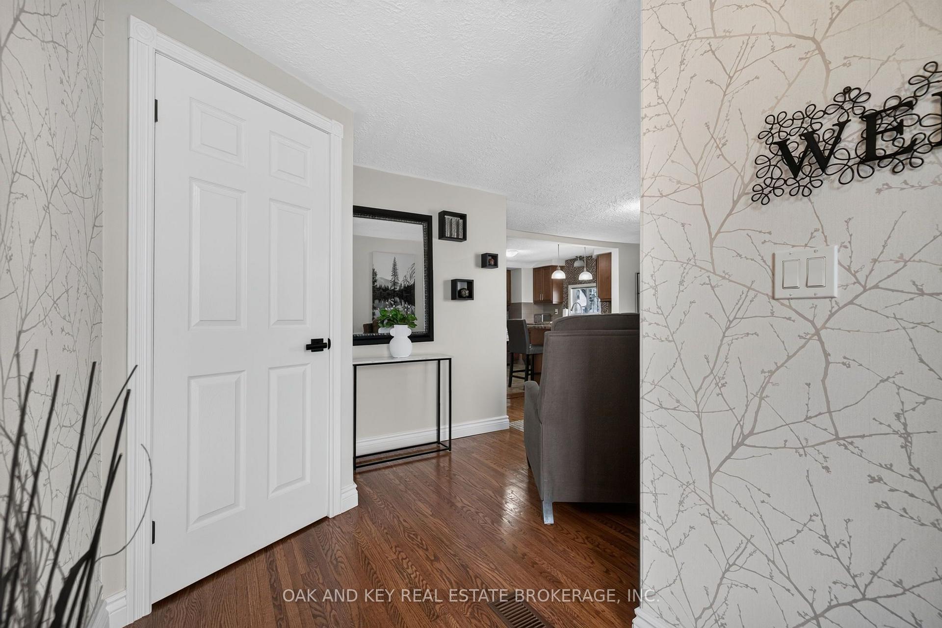 Photo 5 of 323 Clarke Road, London, East H — HOMEH