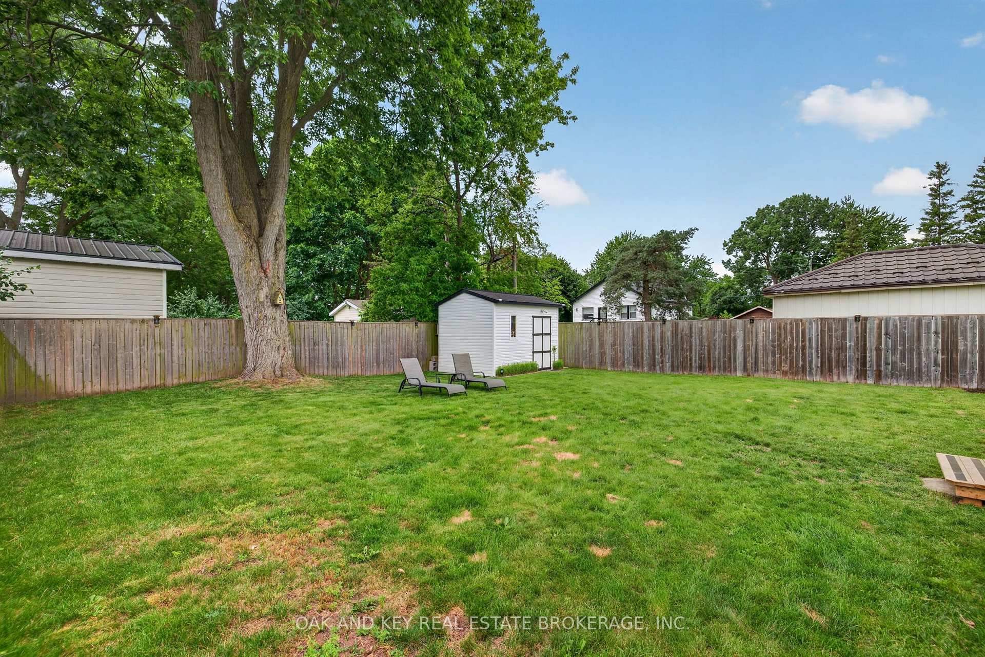 Photo 35 of 323 Clarke Road, London, East H — HOMEH