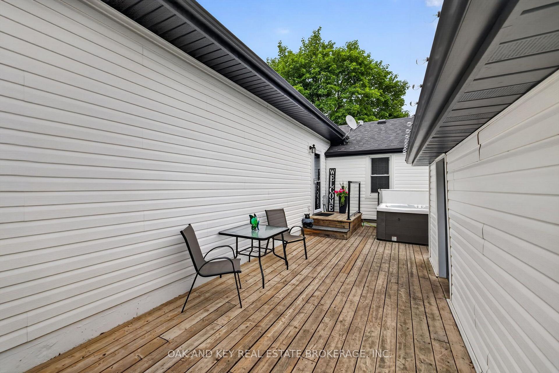 Photo 41 of 323 Clarke Road, London, East H — HOMEH