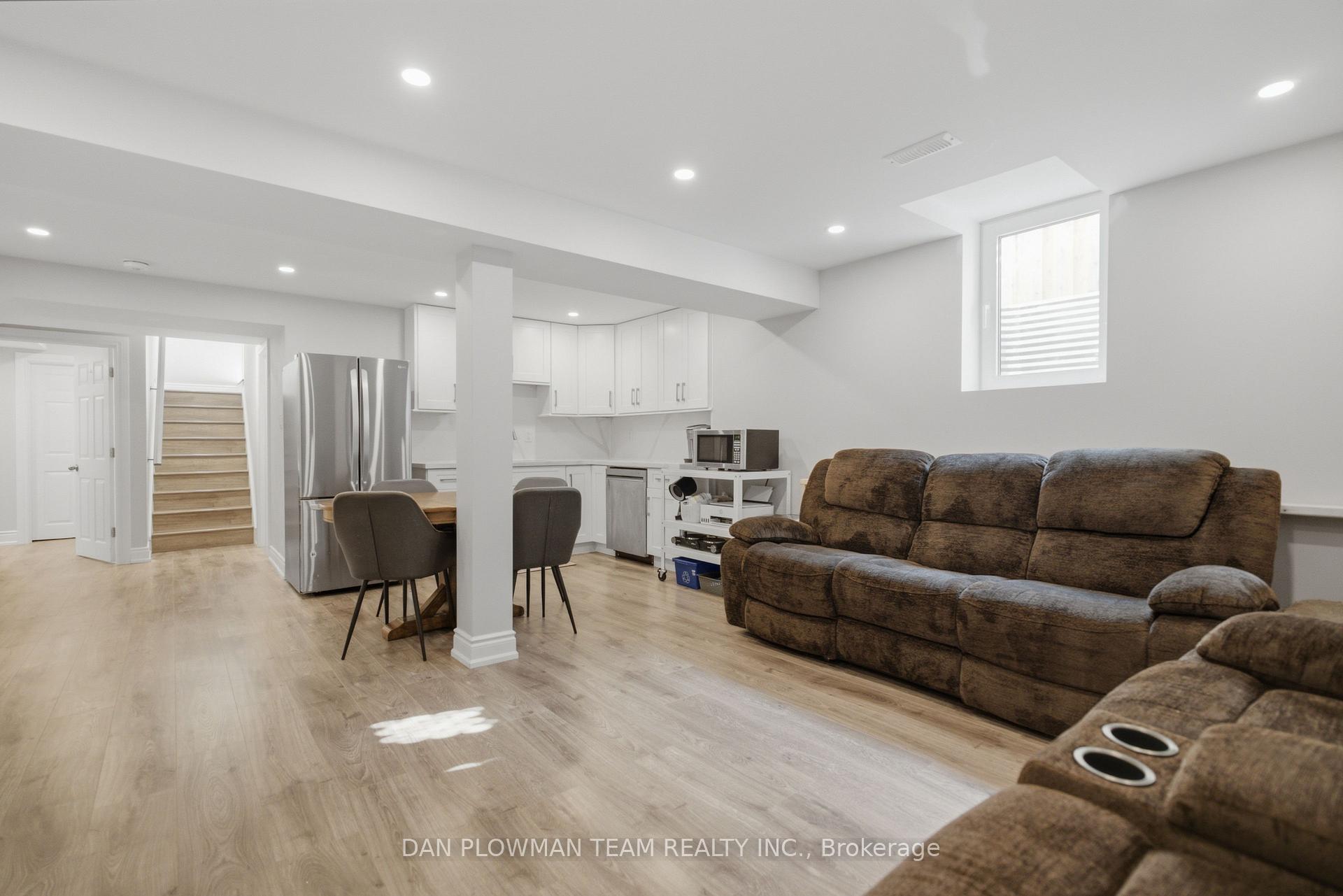 Photo 36 of 30 Weldon Street, Whitby, Rolling Acres — HOMEH