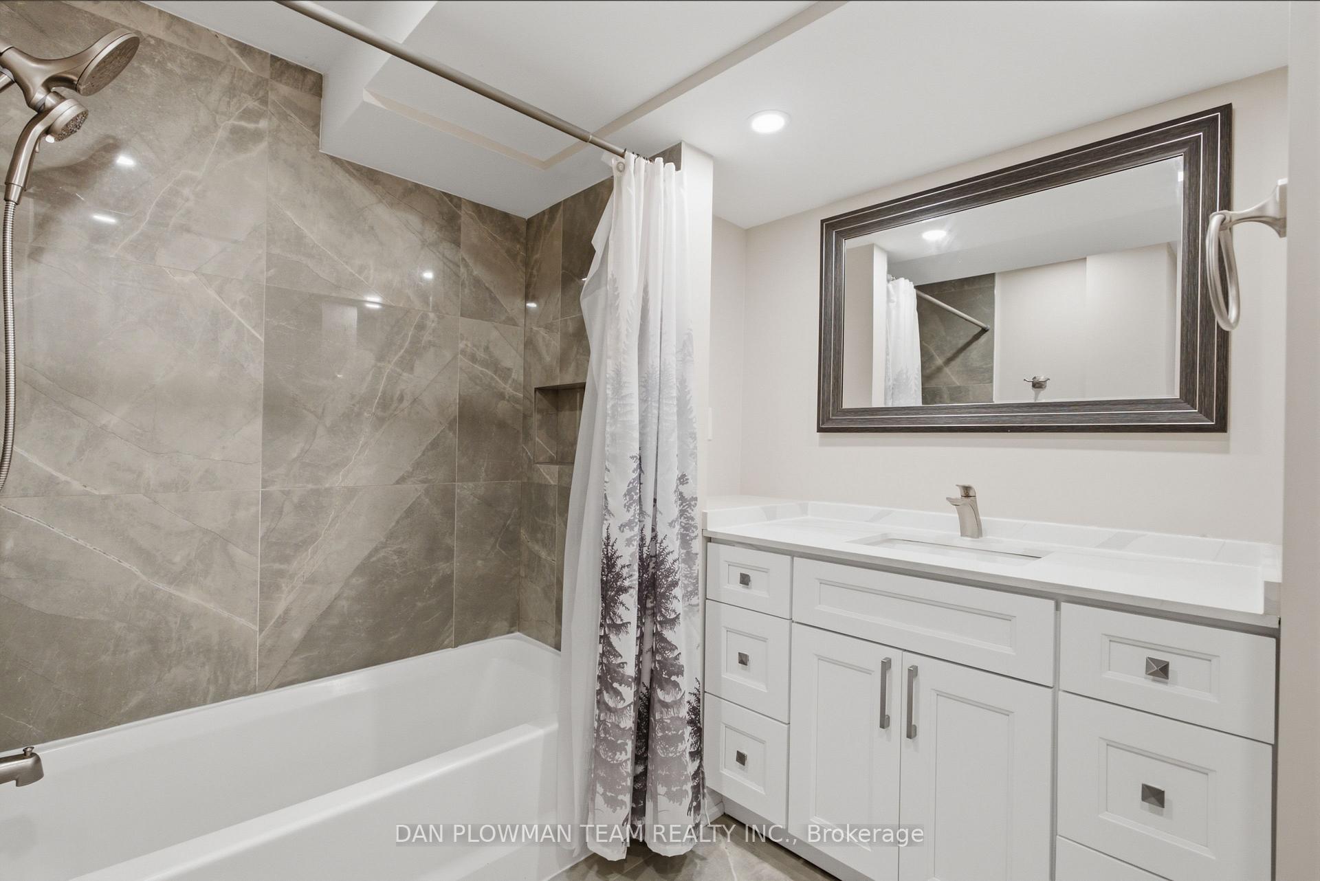 Photo 41 of 30 Weldon Street, Whitby, Rolling Acres — HOMEH
