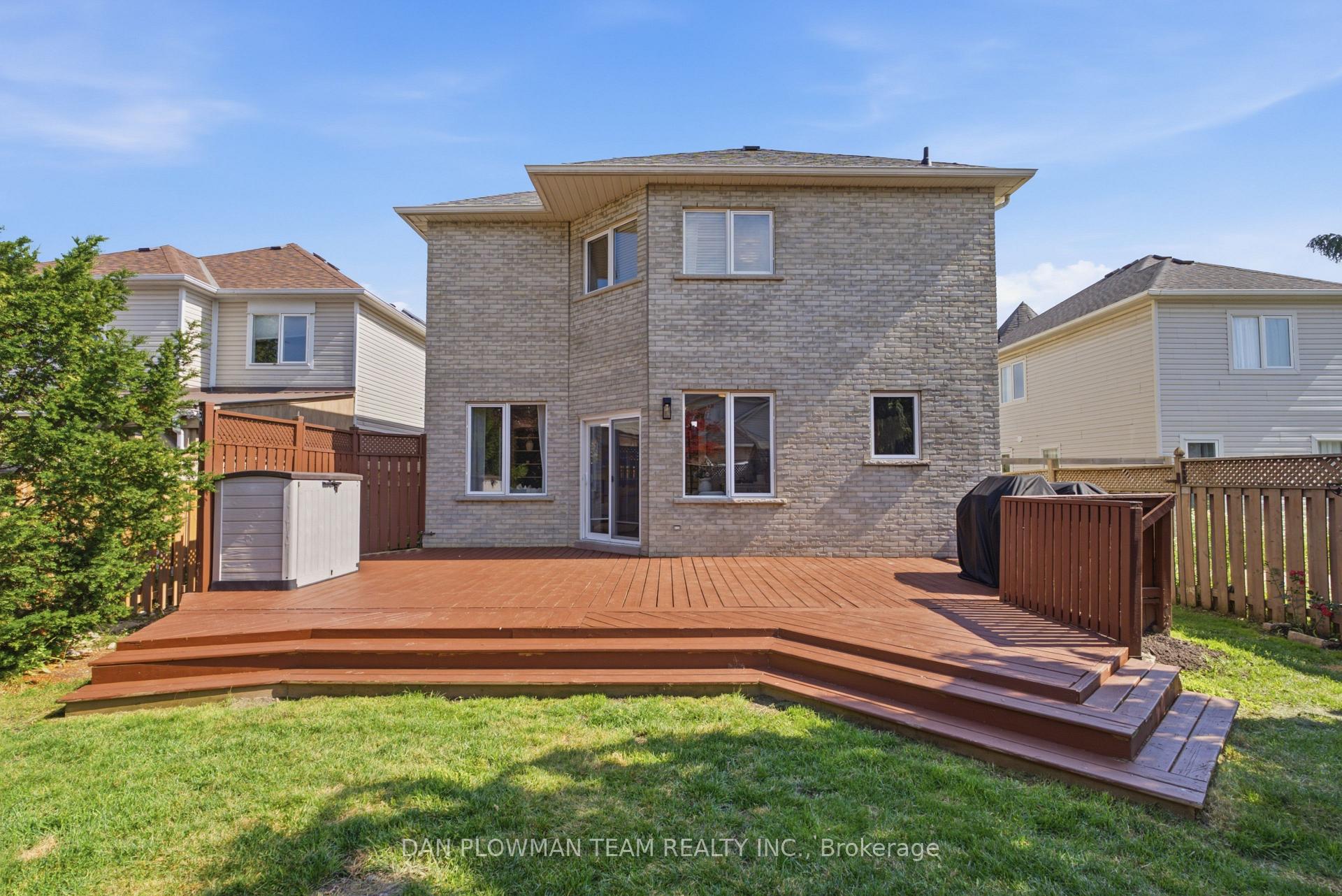 Photo 42 of 30 Weldon Street, Whitby, Rolling Acres — HOMEH