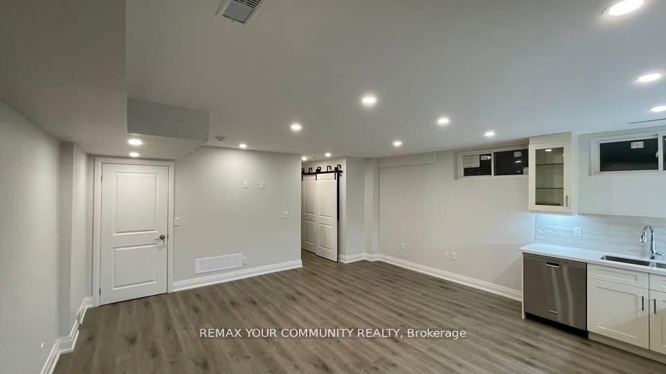 Photo 7 of Unit Lower, 5 Raymore Drive, Etobicoke, Humber Heights — HOMEH