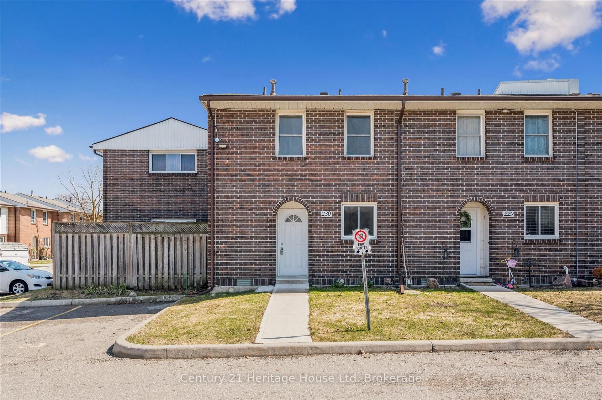 Photo 4 of Unit 230, 31 Greengate Road, Guelph, Junction/Onward Willow — HOMEH