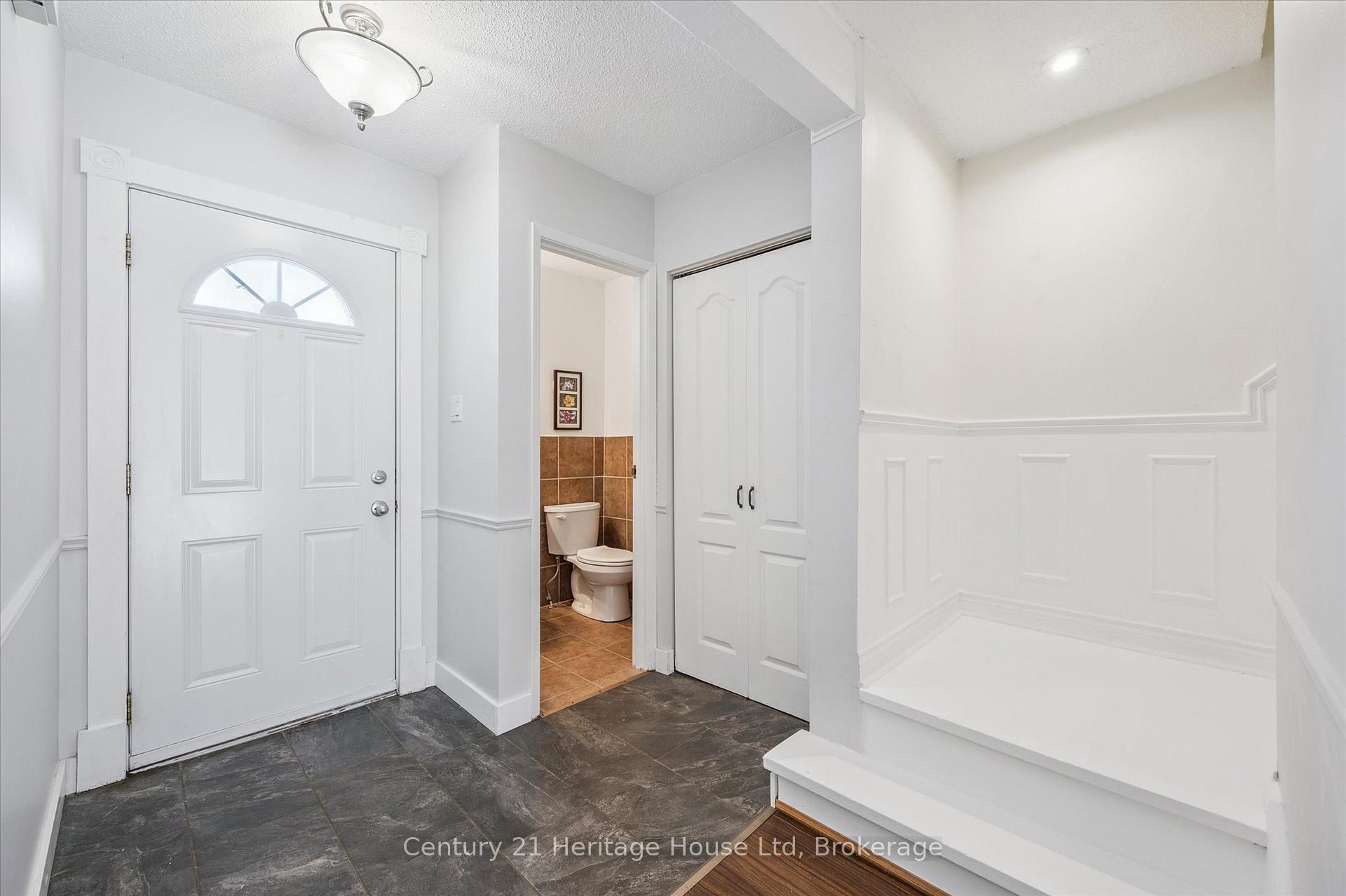 Photo 7 of Unit 230, 31 Greengate Road, Guelph, Junction/Onward Willow — HOMEH
