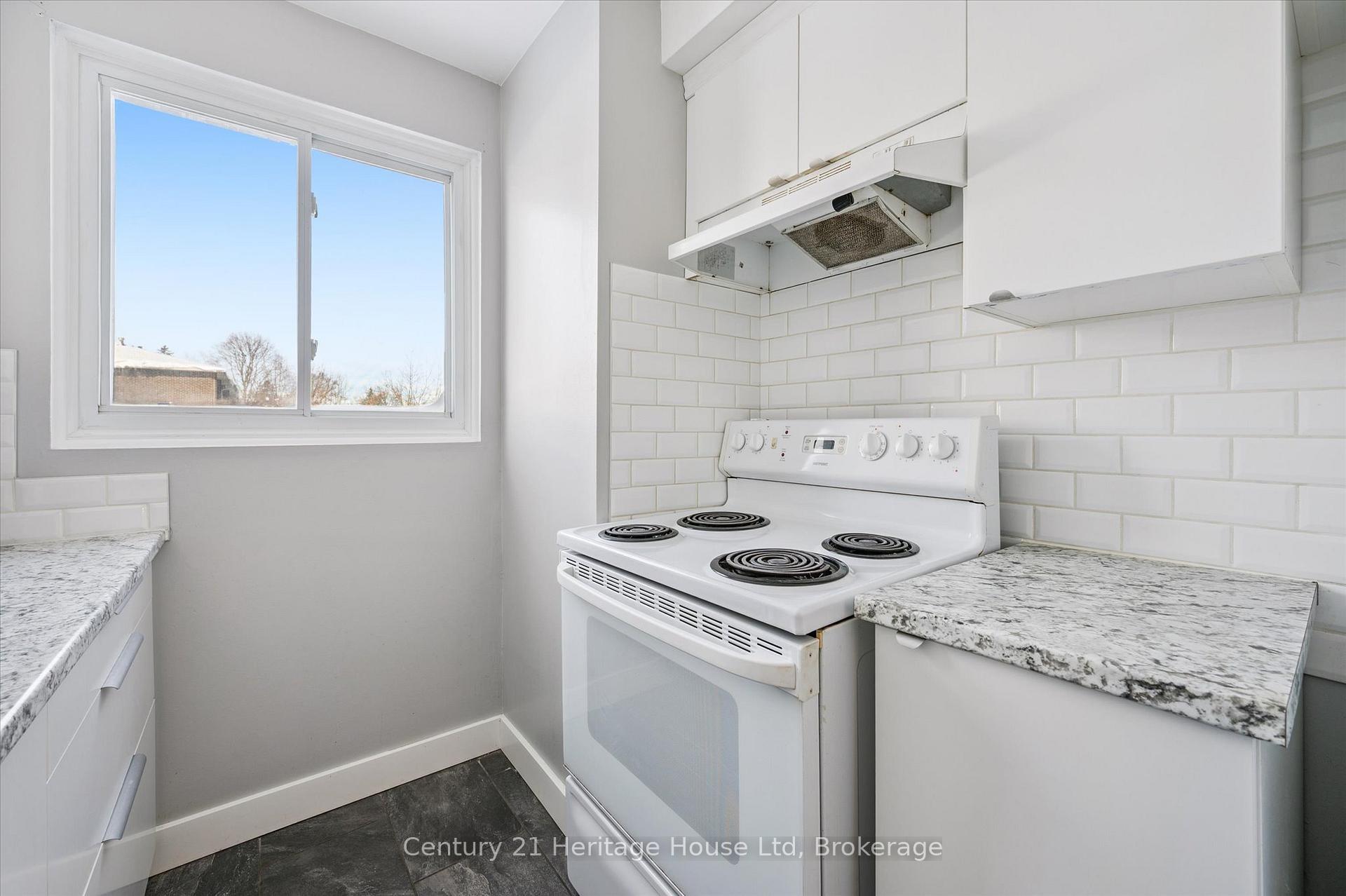 Photo 19 of Unit 230, 31 Greengate Road, Guelph, Junction/Onward Willow — HOMEH