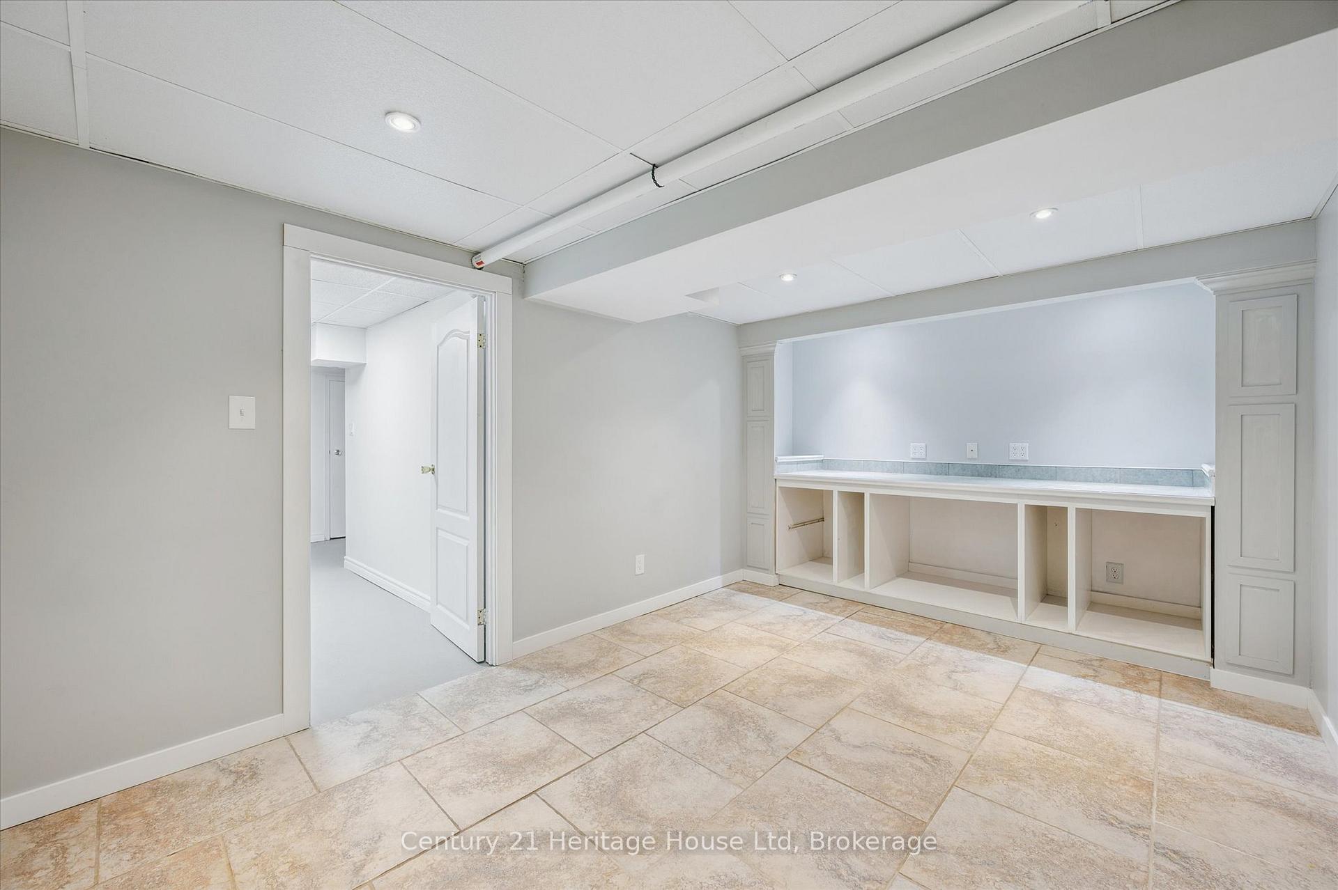 Photo 30 of Unit 230, 31 Greengate Road, Guelph, Junction/Onward Willow — HOMEH