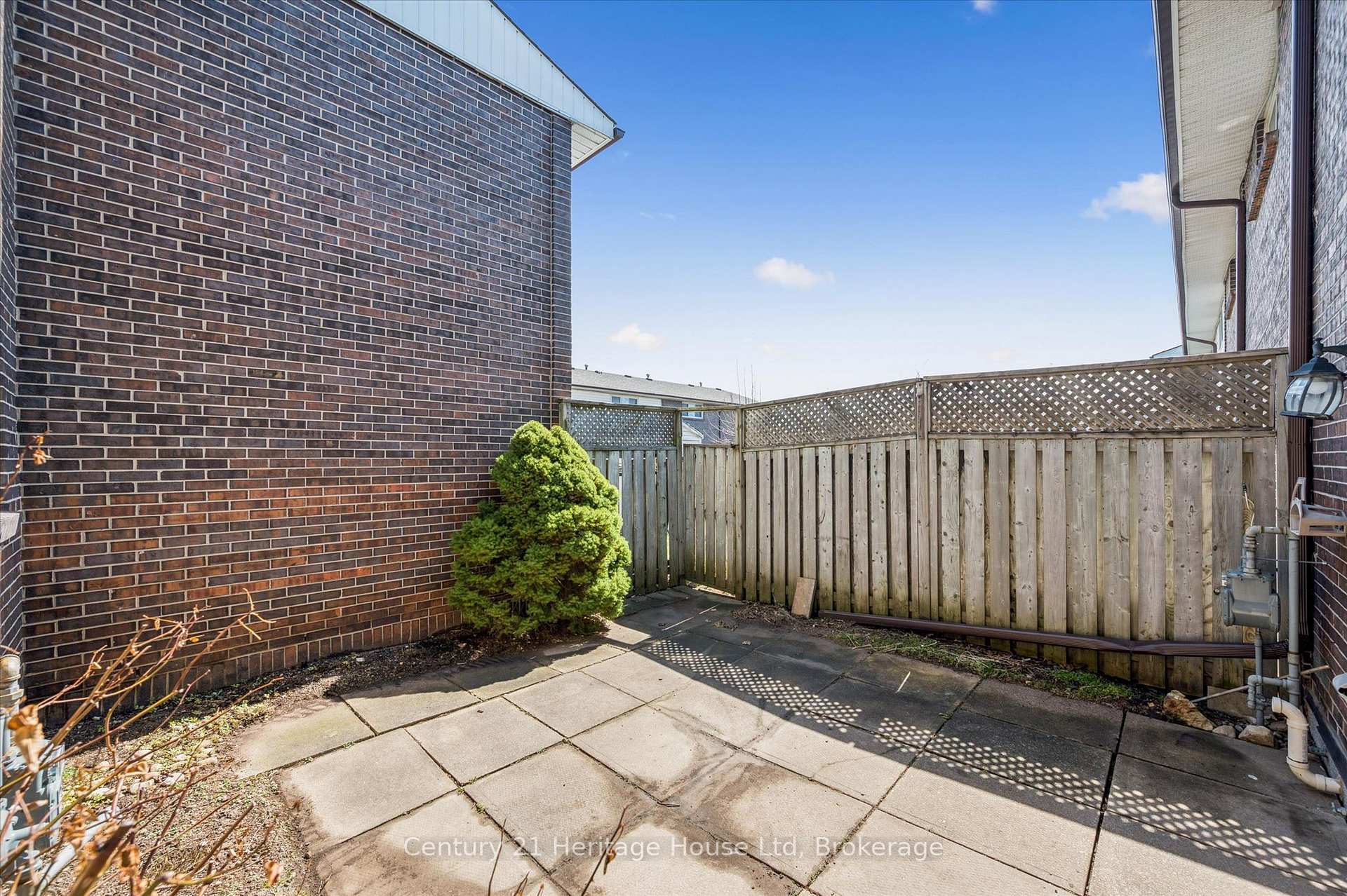 Photo 34 of Unit 230, 31 Greengate Road, Guelph, Junction/Onward Willow — HOMEH