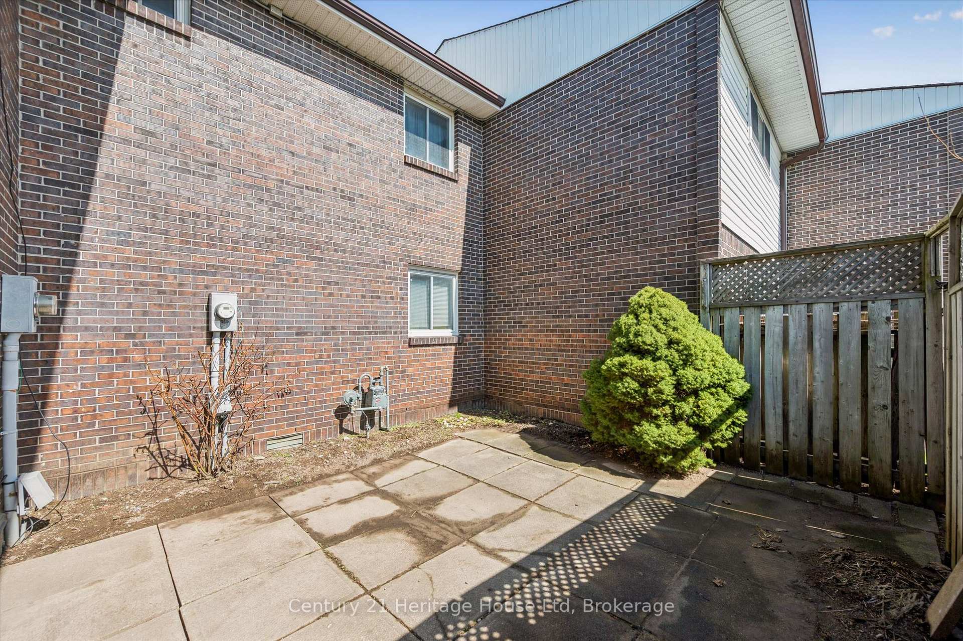 Photo 35 of Unit 230, 31 Greengate Road, Guelph, Junction/Onward Willow — HOMEH