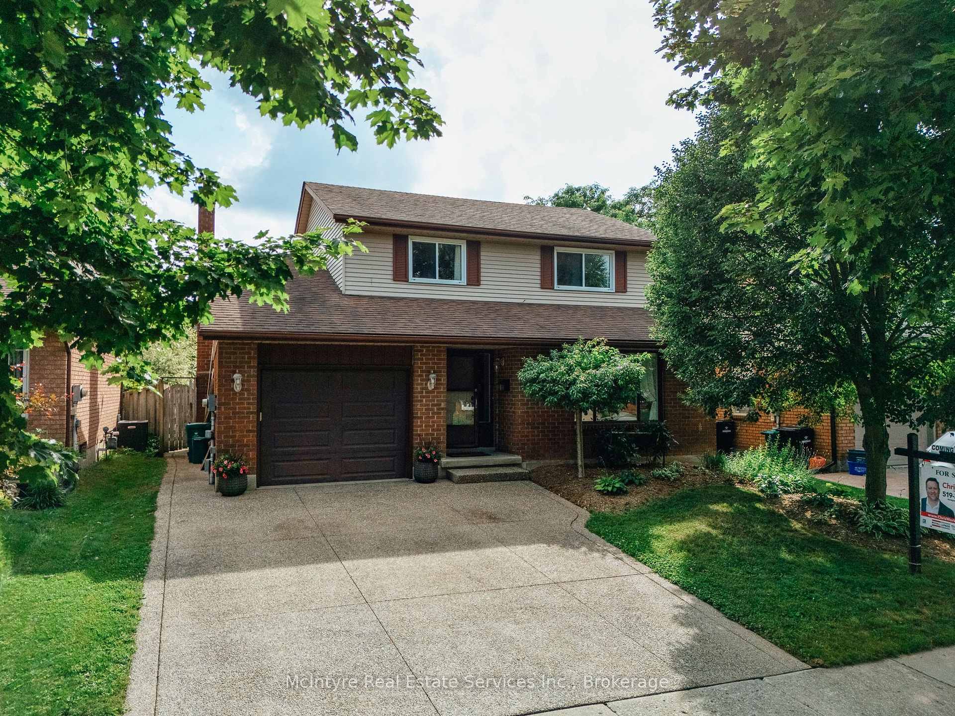 Photo 2 of 277 Canterbury Drive, Waterloo, Lexington/Lincoln Village — HOMEH
