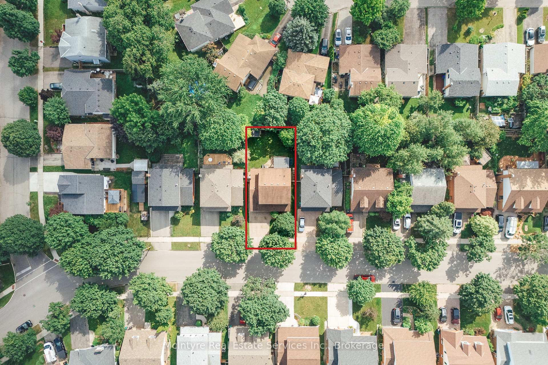 Photo 3 of 277 Canterbury Drive, Waterloo, Lexington/Lincoln Village — HOMEH
