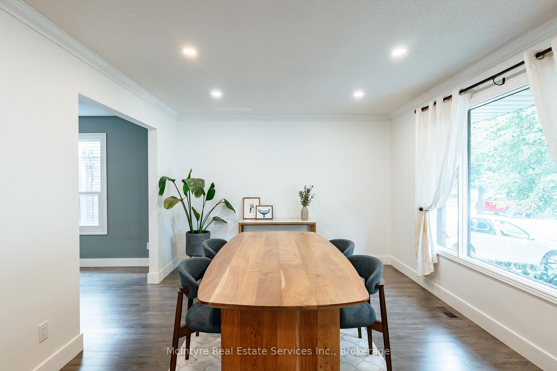 Photo 6 of 277 Canterbury Drive, Waterloo, Lexington/Lincoln Village — HOMEH