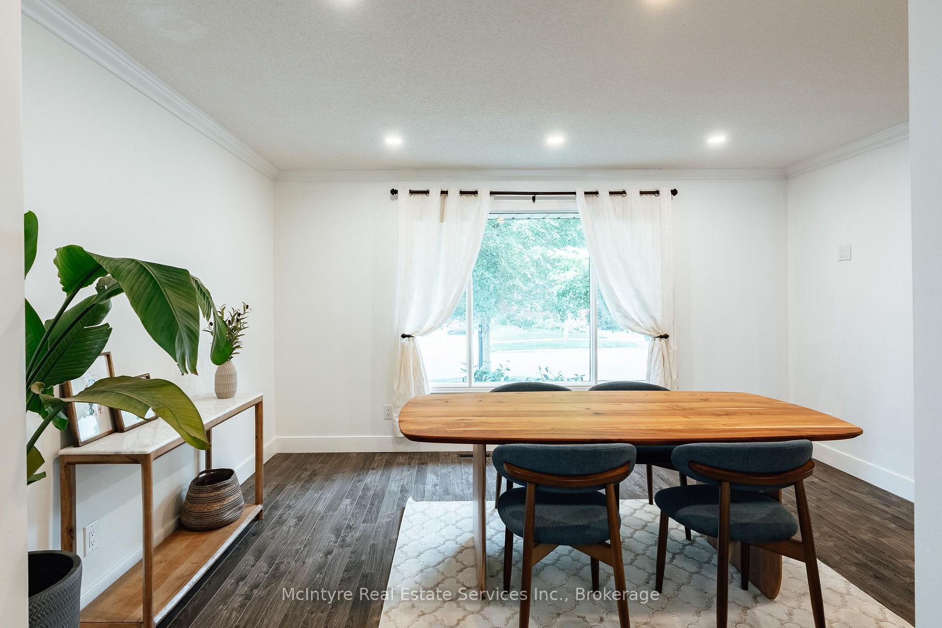 Photo 22 of 277 Canterbury Drive, Waterloo, Lexington/Lincoln Village — HOMEH