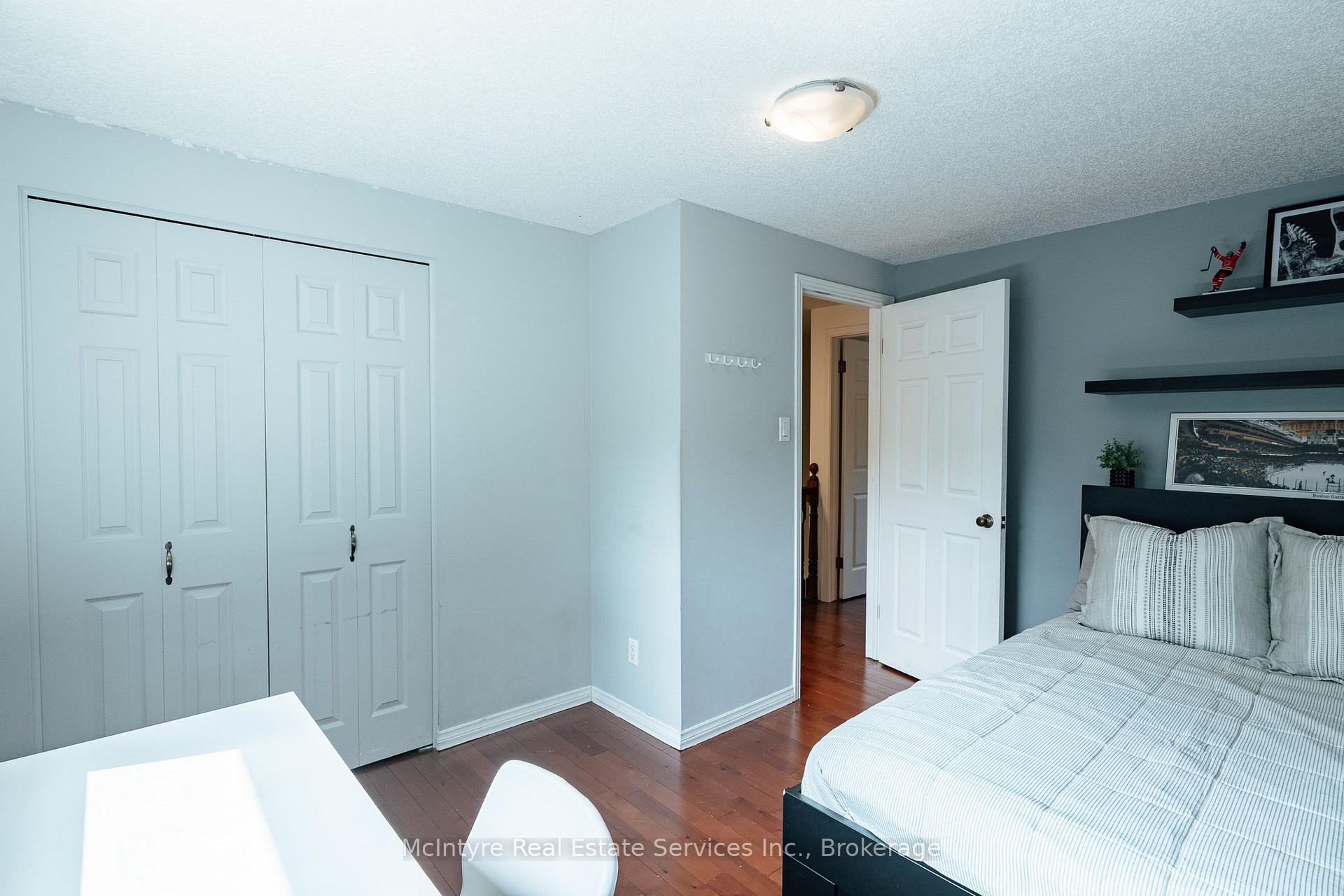 Photo 31 of 277 Canterbury Drive, Waterloo, Lexington/Lincoln Village — HOMEH