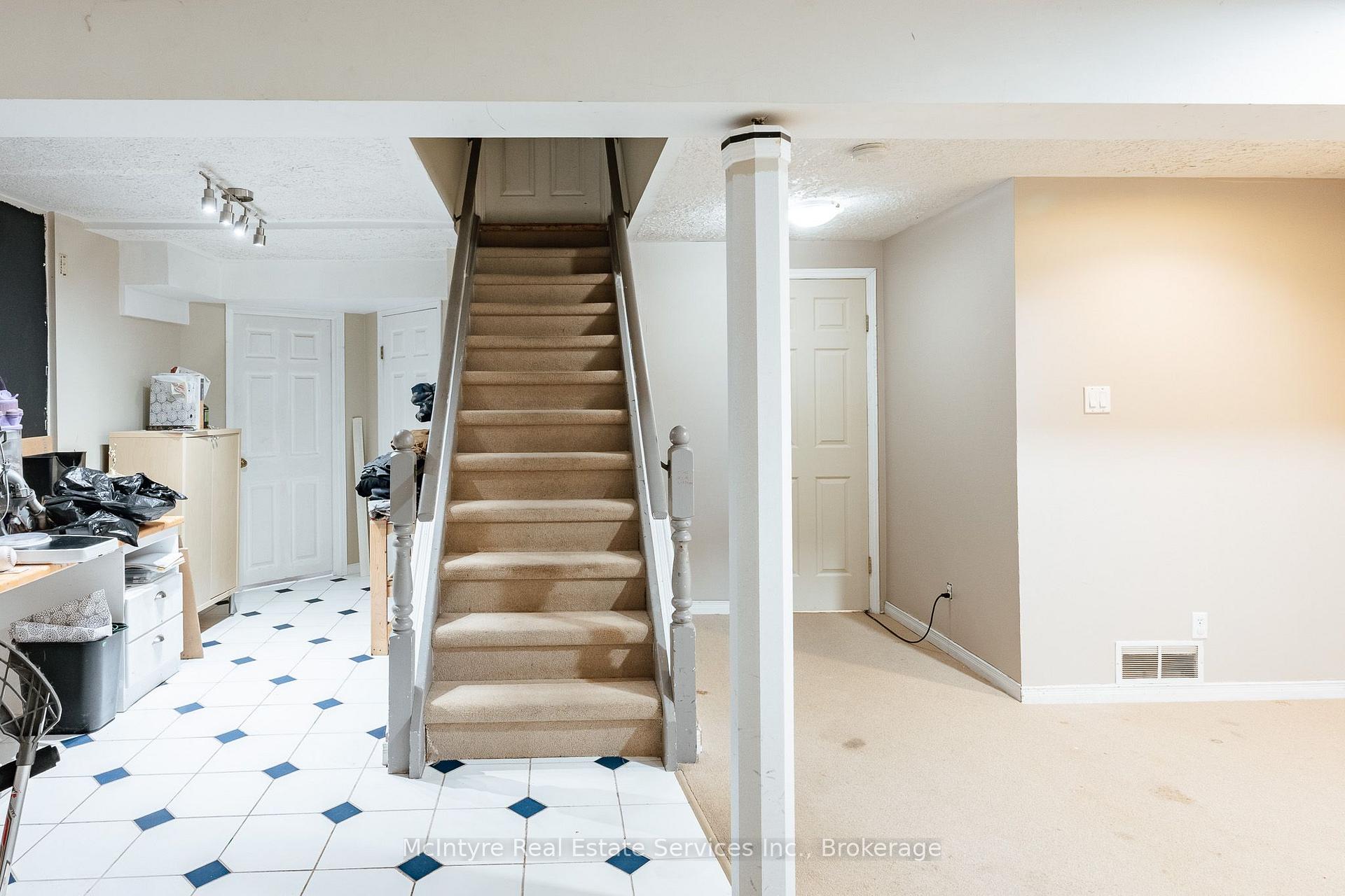Photo 39 of 277 Canterbury Drive, Waterloo, Lexington/Lincoln Village — HOMEH