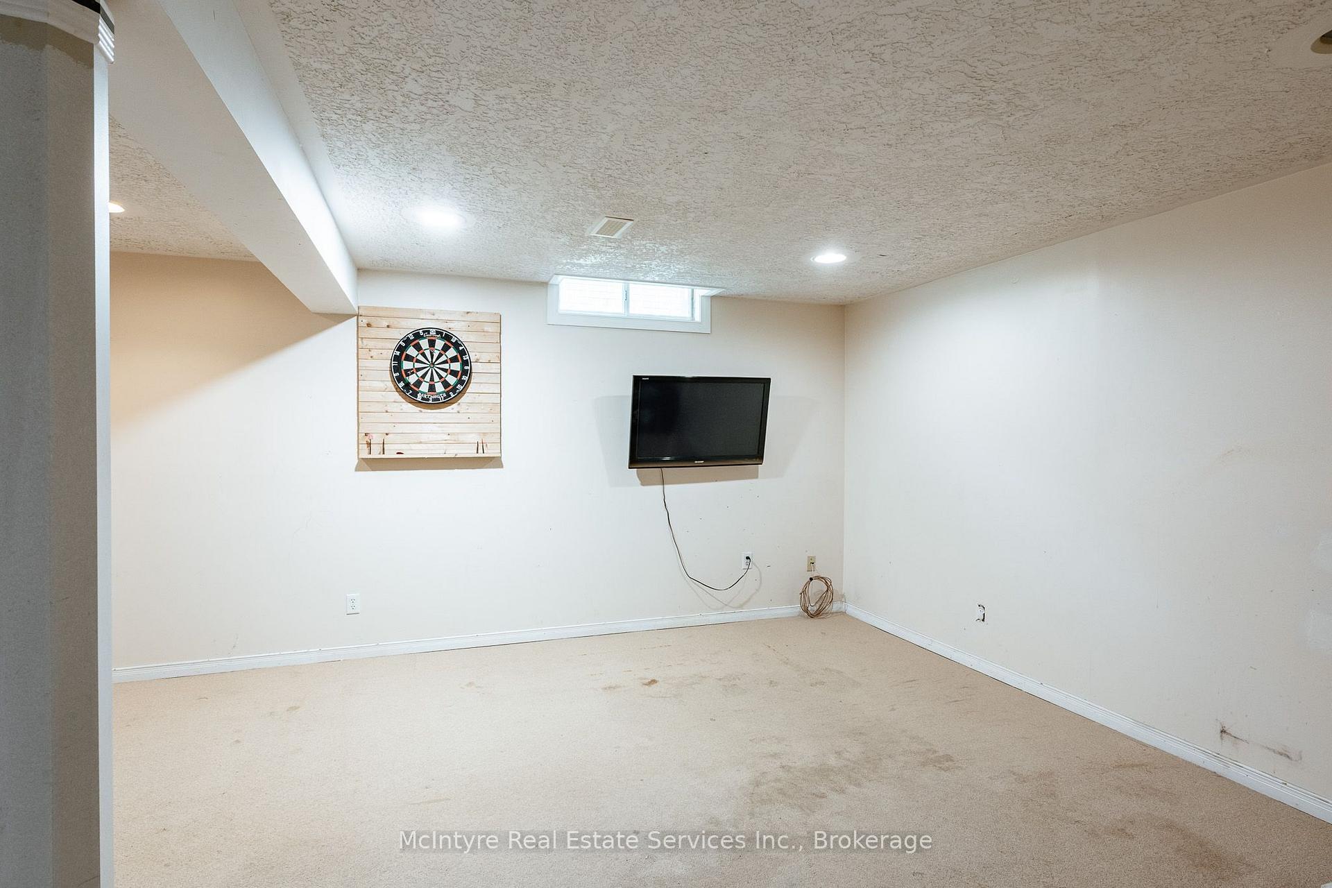 Photo 41 of 277 Canterbury Drive, Waterloo, Lexington/Lincoln Village — HOMEH