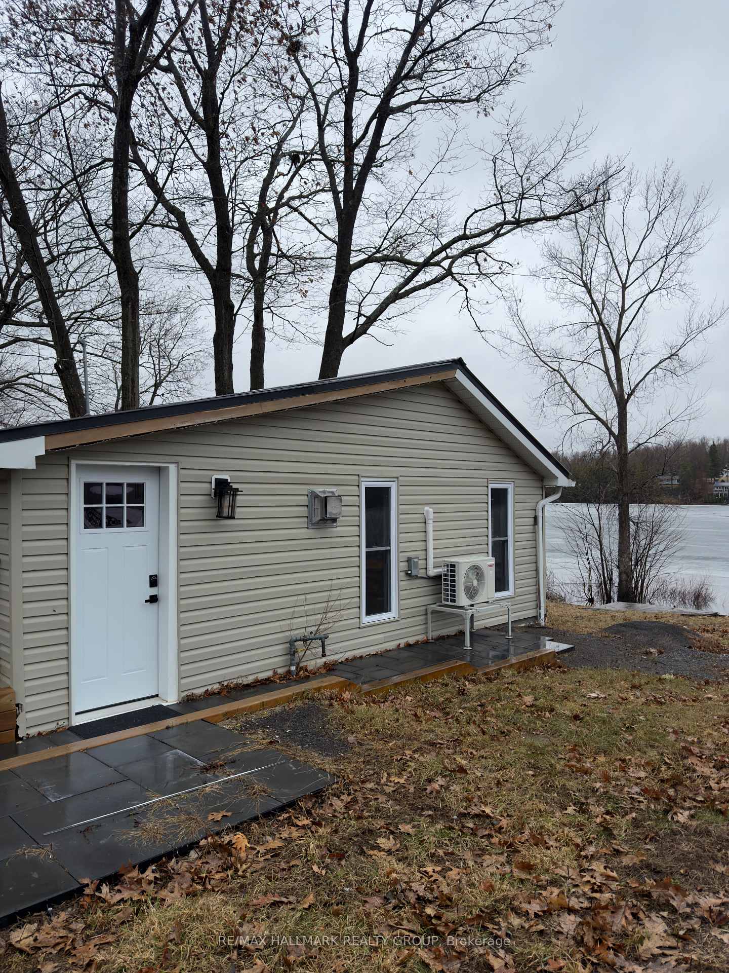 Photo 5 of 1114 Bayview Drive, Ottawa, Constance Bay — HOMEH