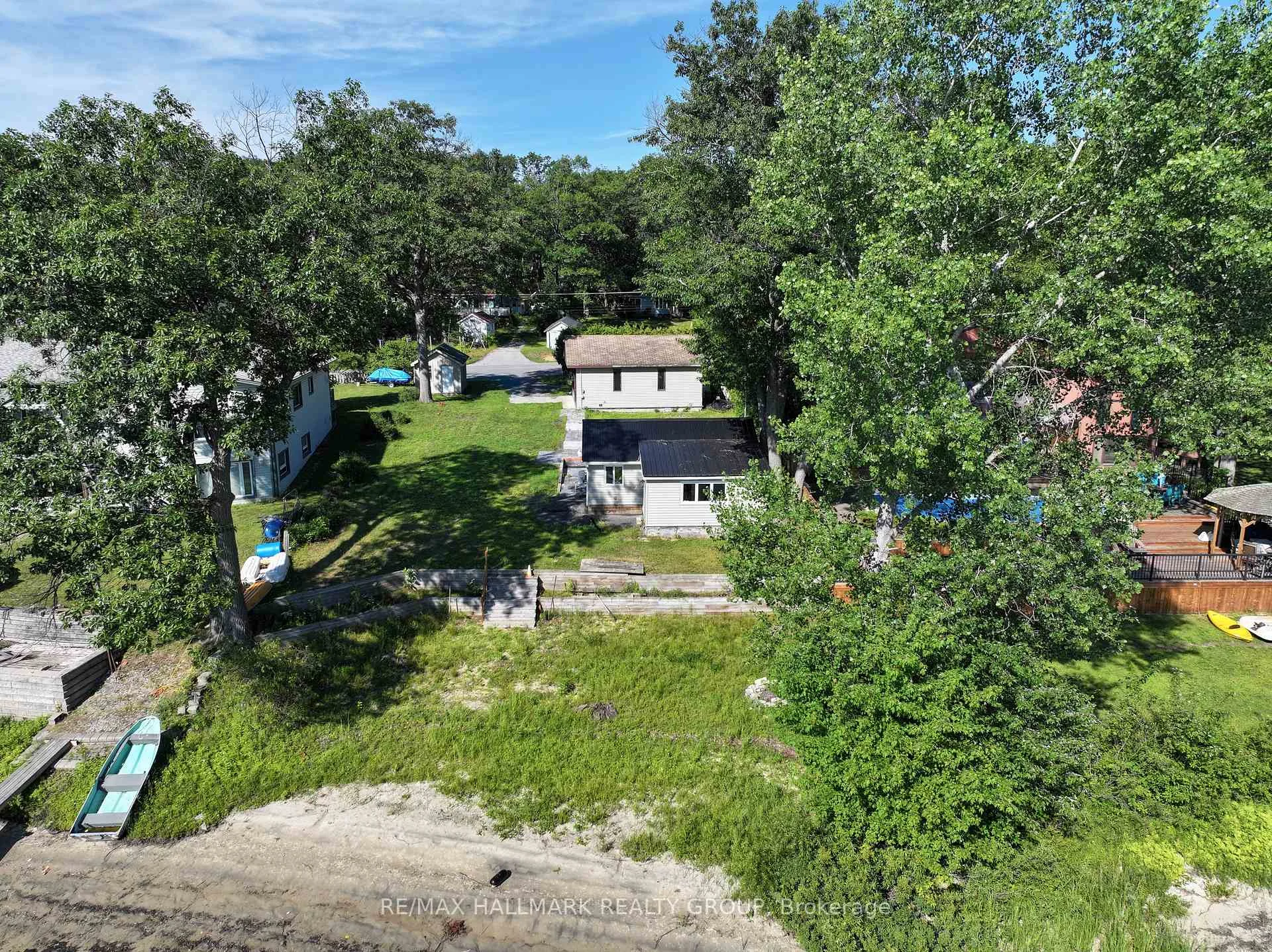 Photo 4 of 1114 Bayview Drive, Ottawa, Constance Bay — HOMEH