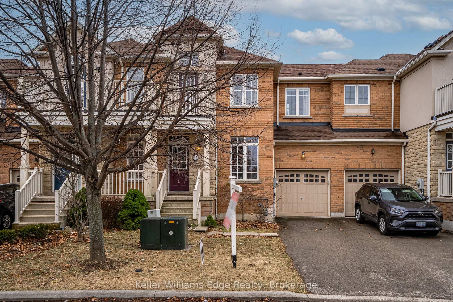 Photo 2 of 93 Glendarling Crescent, Hamilton, Winona Park — HOMEH